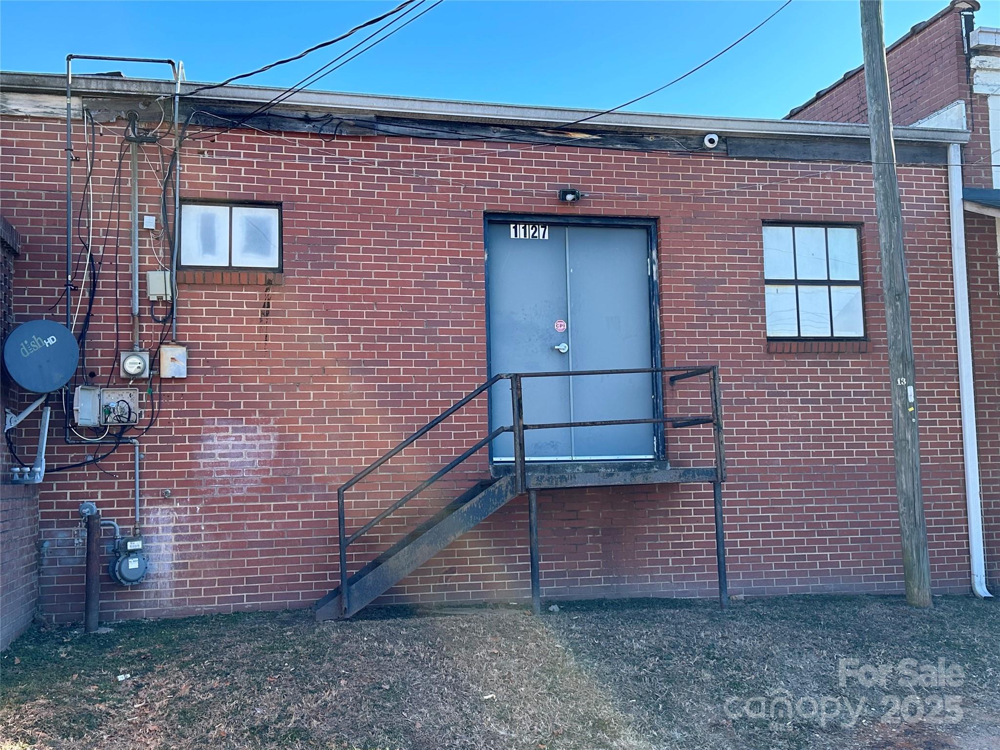 1117-1127 2nd Street Property Photo 5