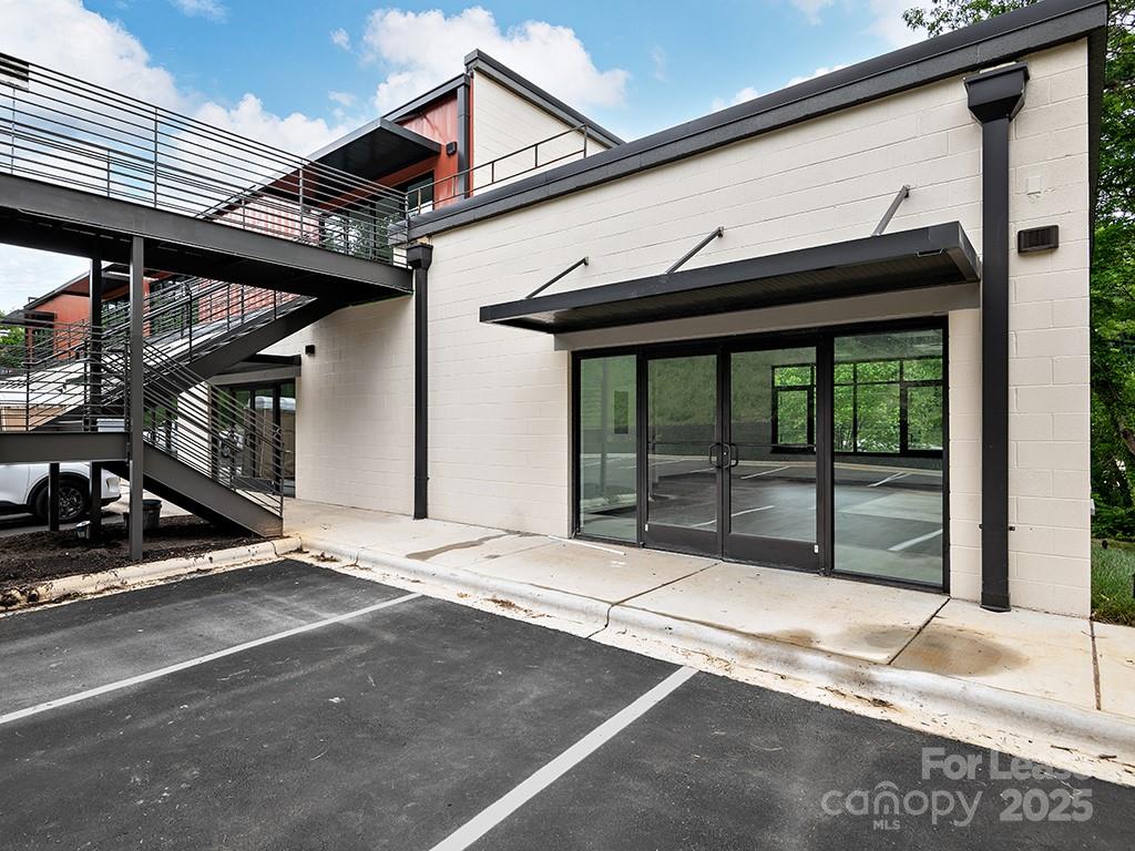 76 Glendale Avenue 104 Property Photo 12