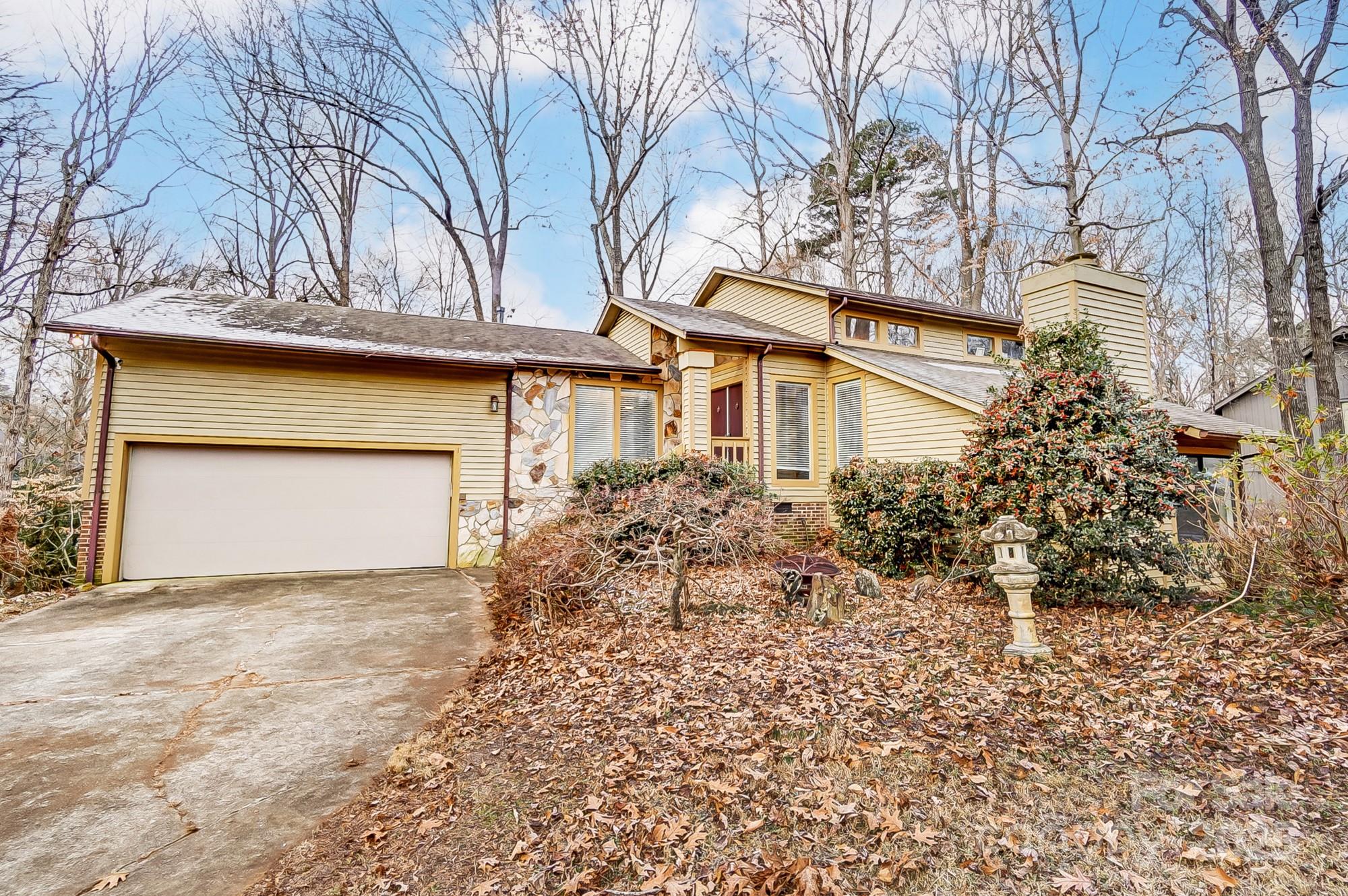 1419 Jules Court Property Photo