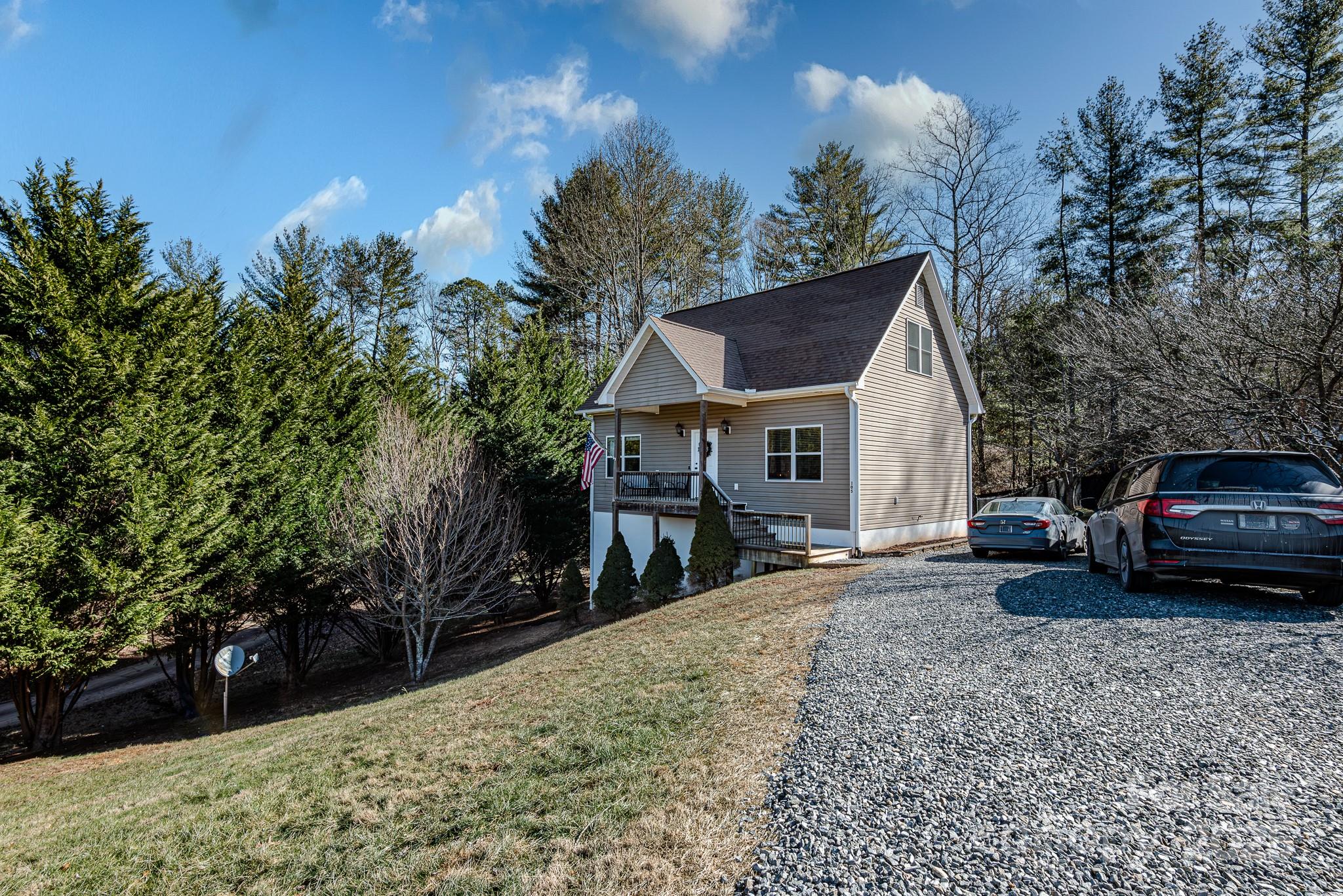 105 Caubleville Drive Property Photo