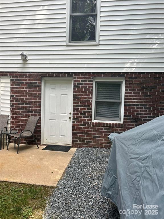 8001 Buckingham Lane Property Photo