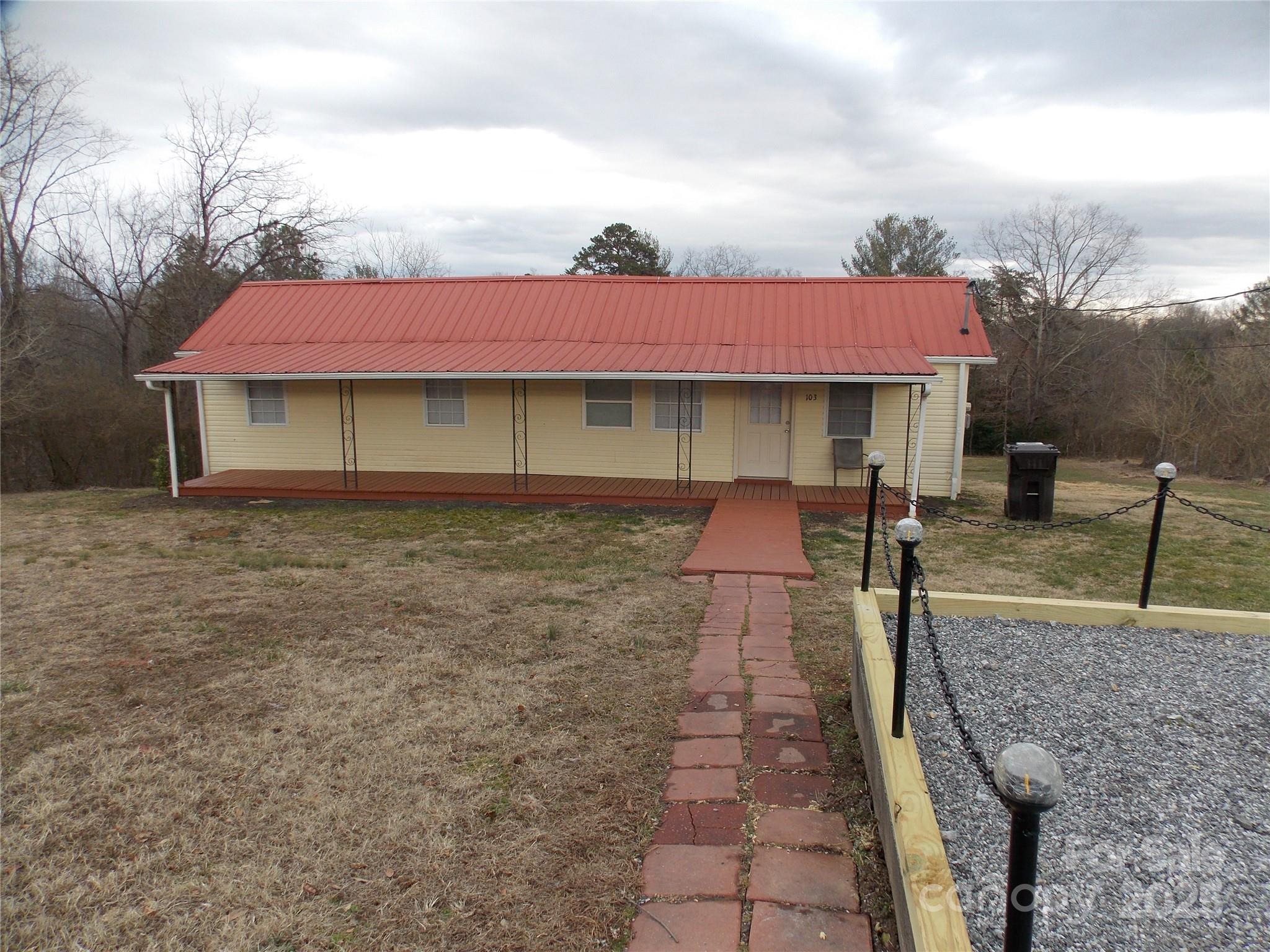 103 J A Ross Street Property Photo