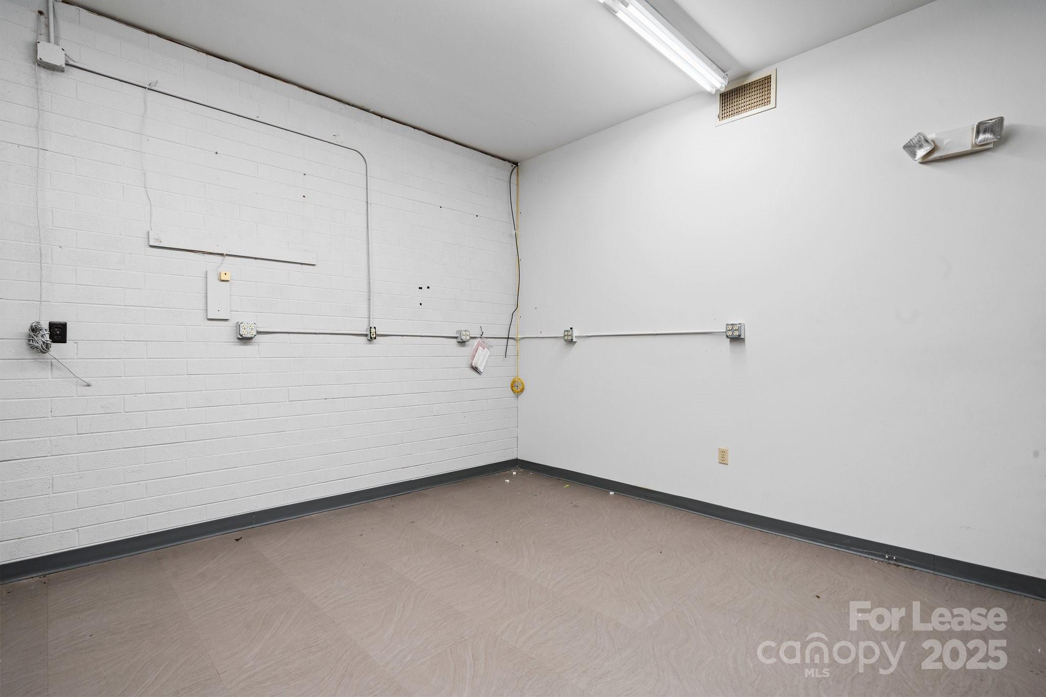 615 Main Avenue Property Photo 26