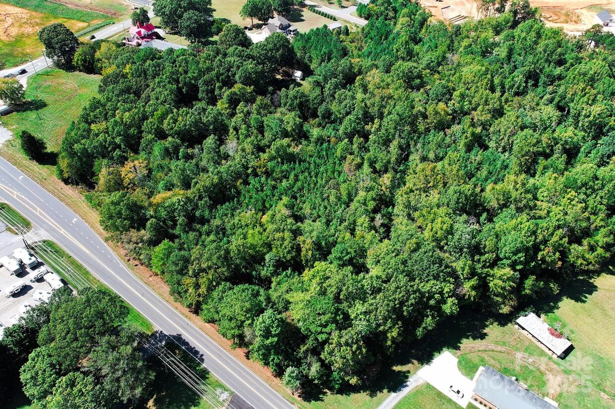7970 Nc Highway 150 Highway Property Photo 2