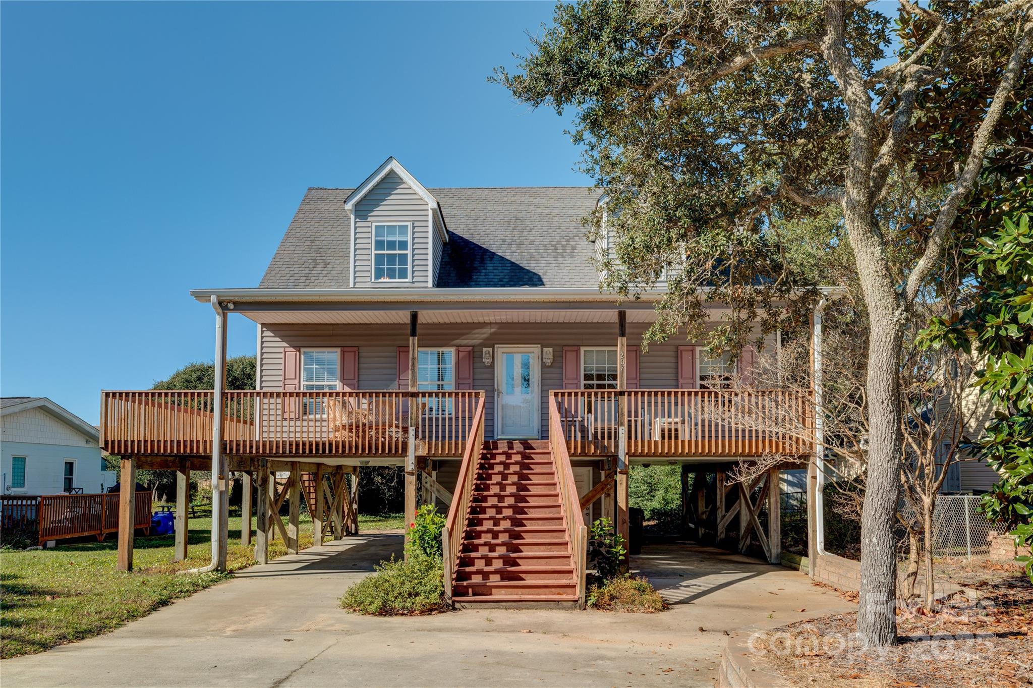 207 Sherrill Street Property Photo