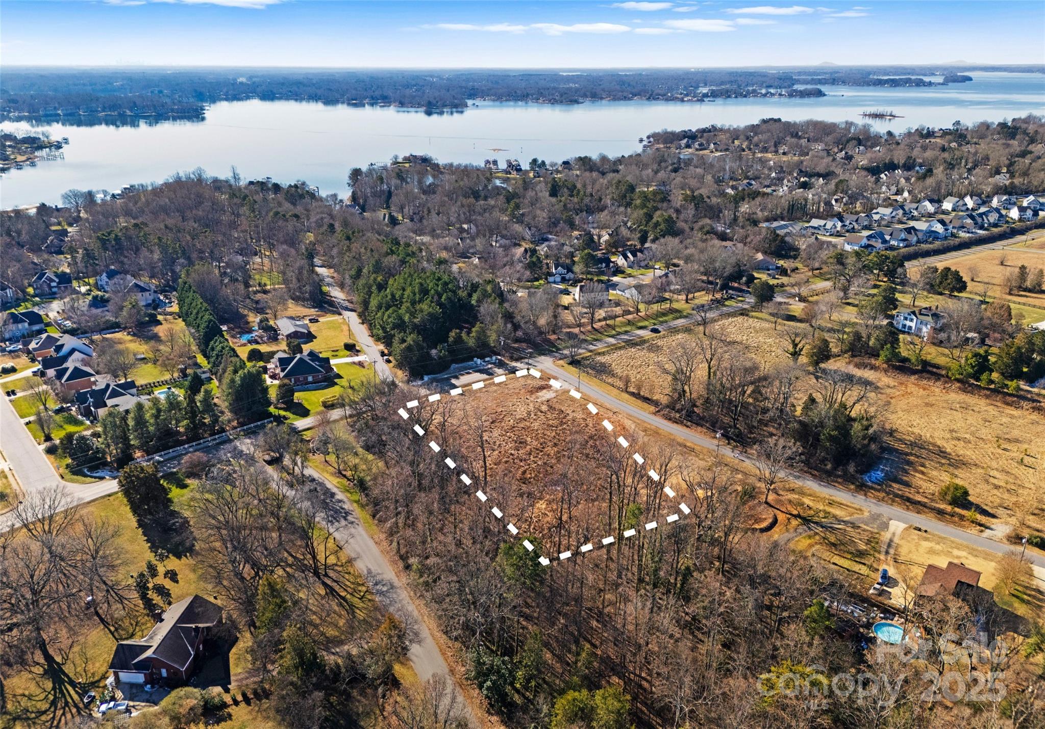 522 Langtree Road Property Photo 2