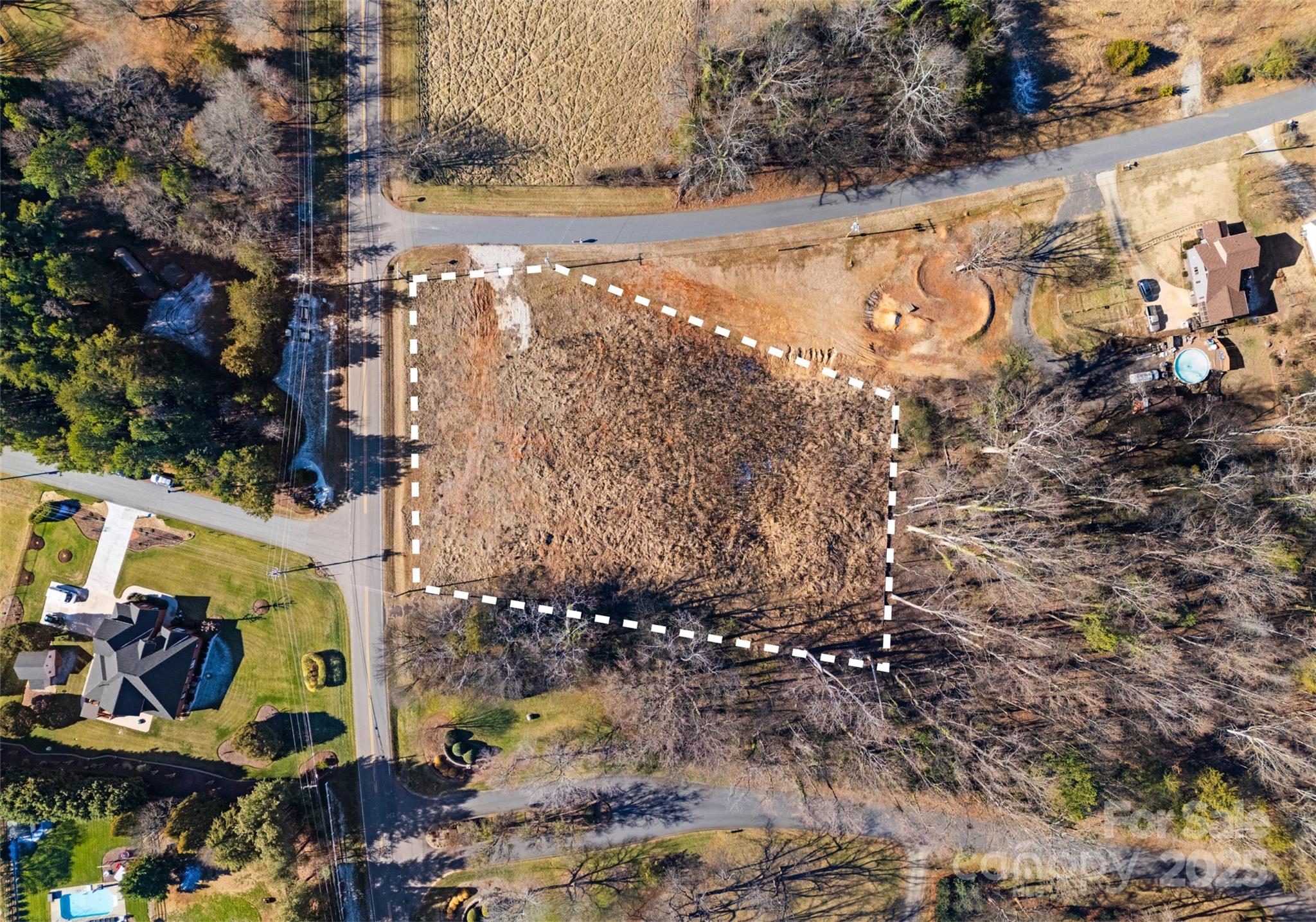 522 Langtree Road Property Photo 5