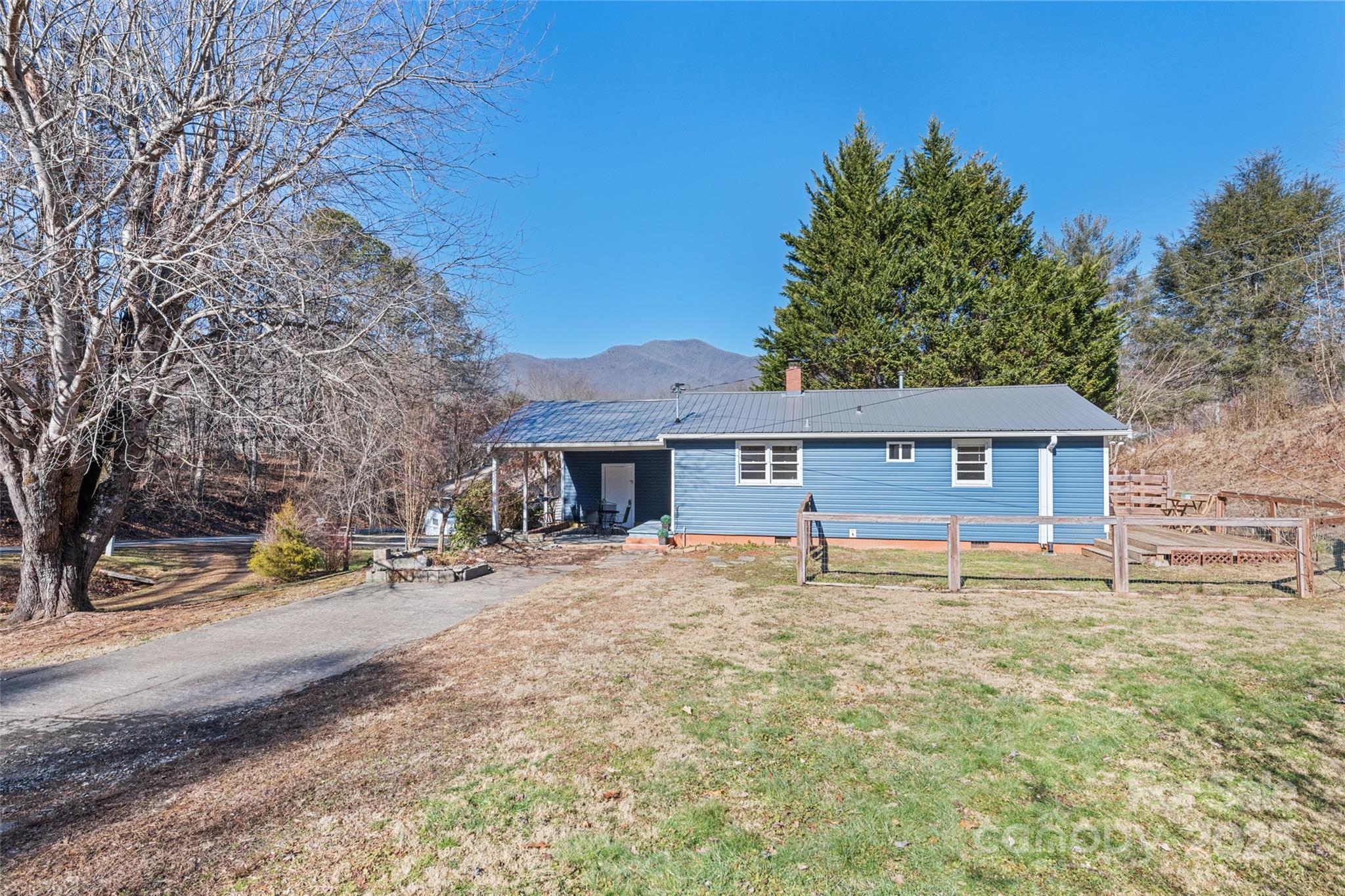 143 Lee Street Property Photo