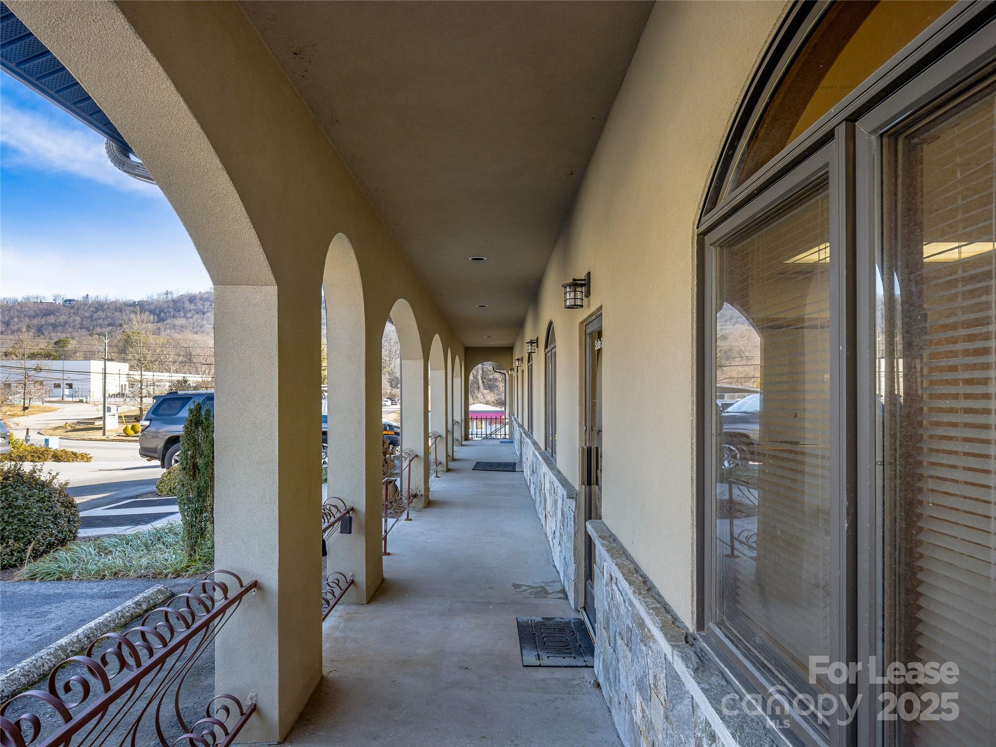 2159 Hendersonville Road 30 Property Photo 5