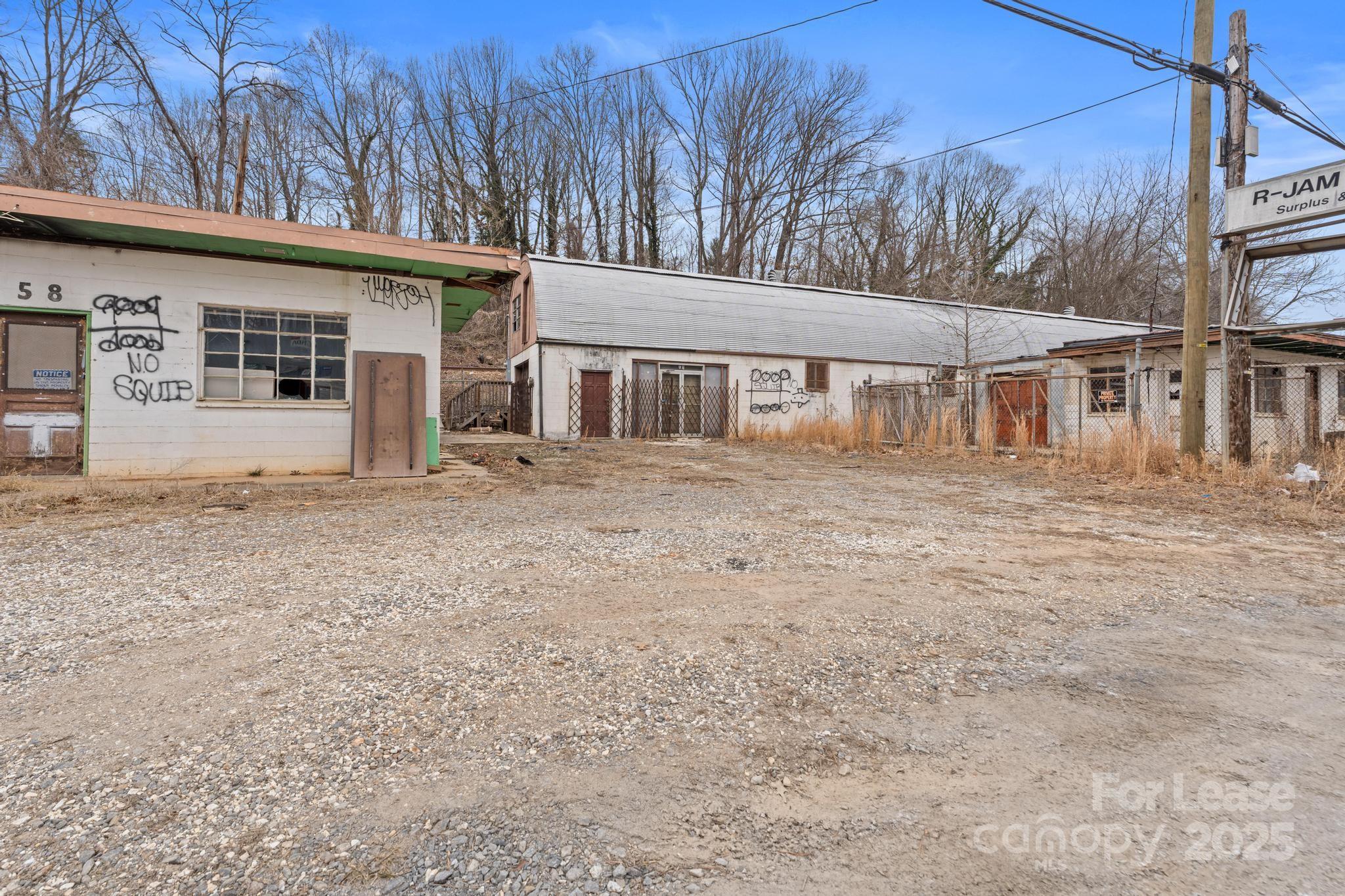 58 Sweeten Creek Road Property Photo 4
