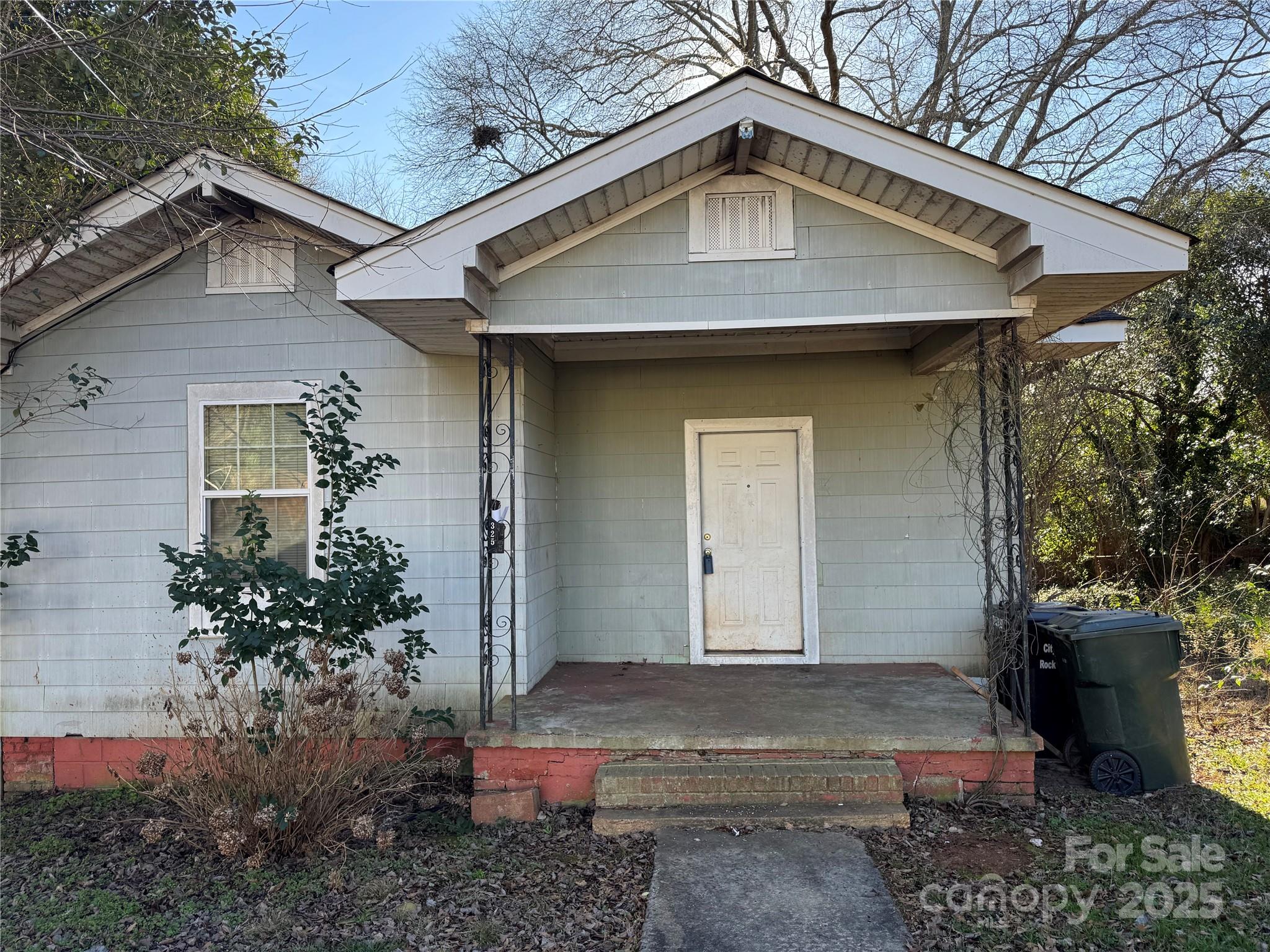325 Laurens Street Property Photo