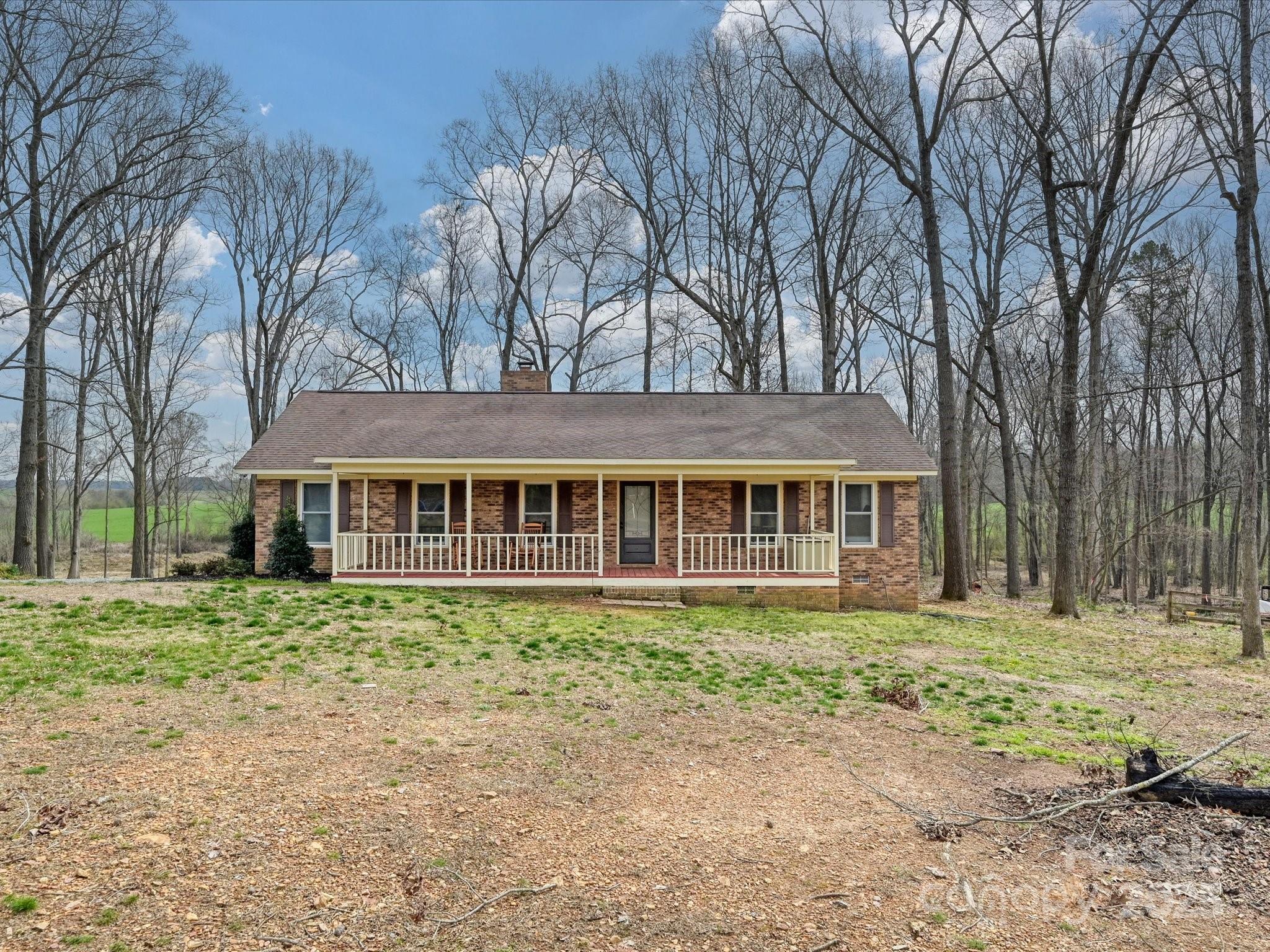 1008 E Sandy Ridge Road Property Photo