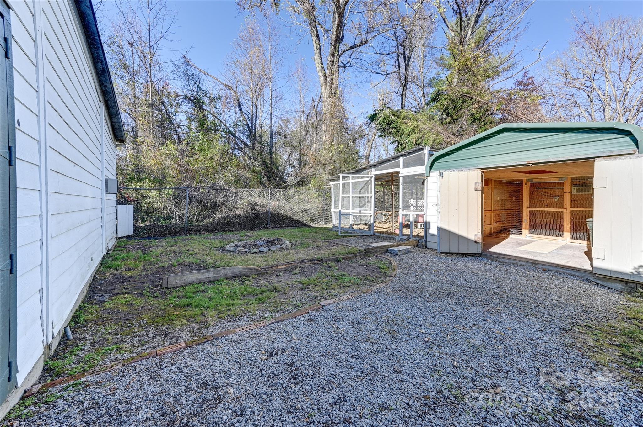 66 And 68 Lamplighter Lane Property Photo 18