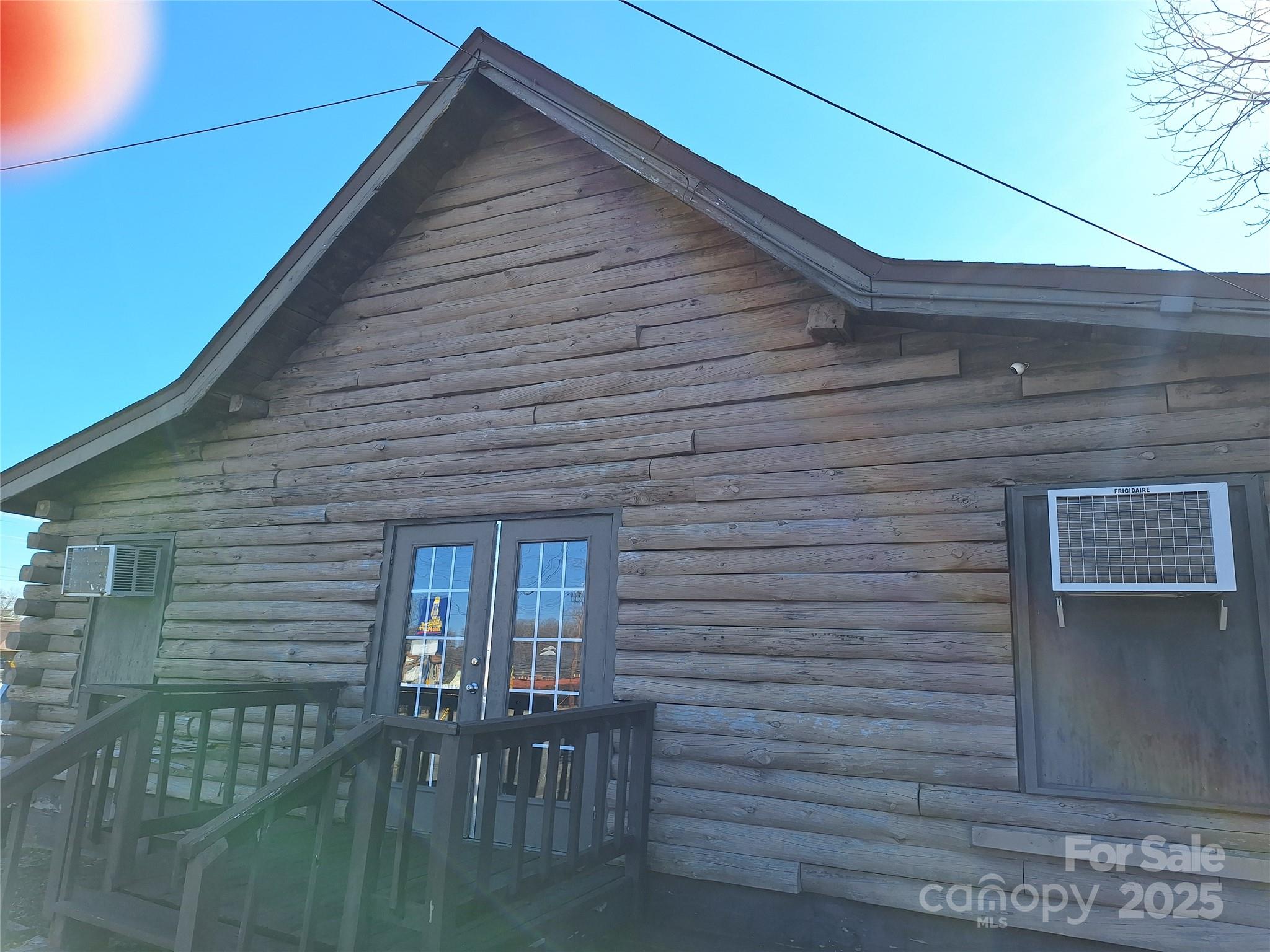 119 N Main Street Property Photo 2