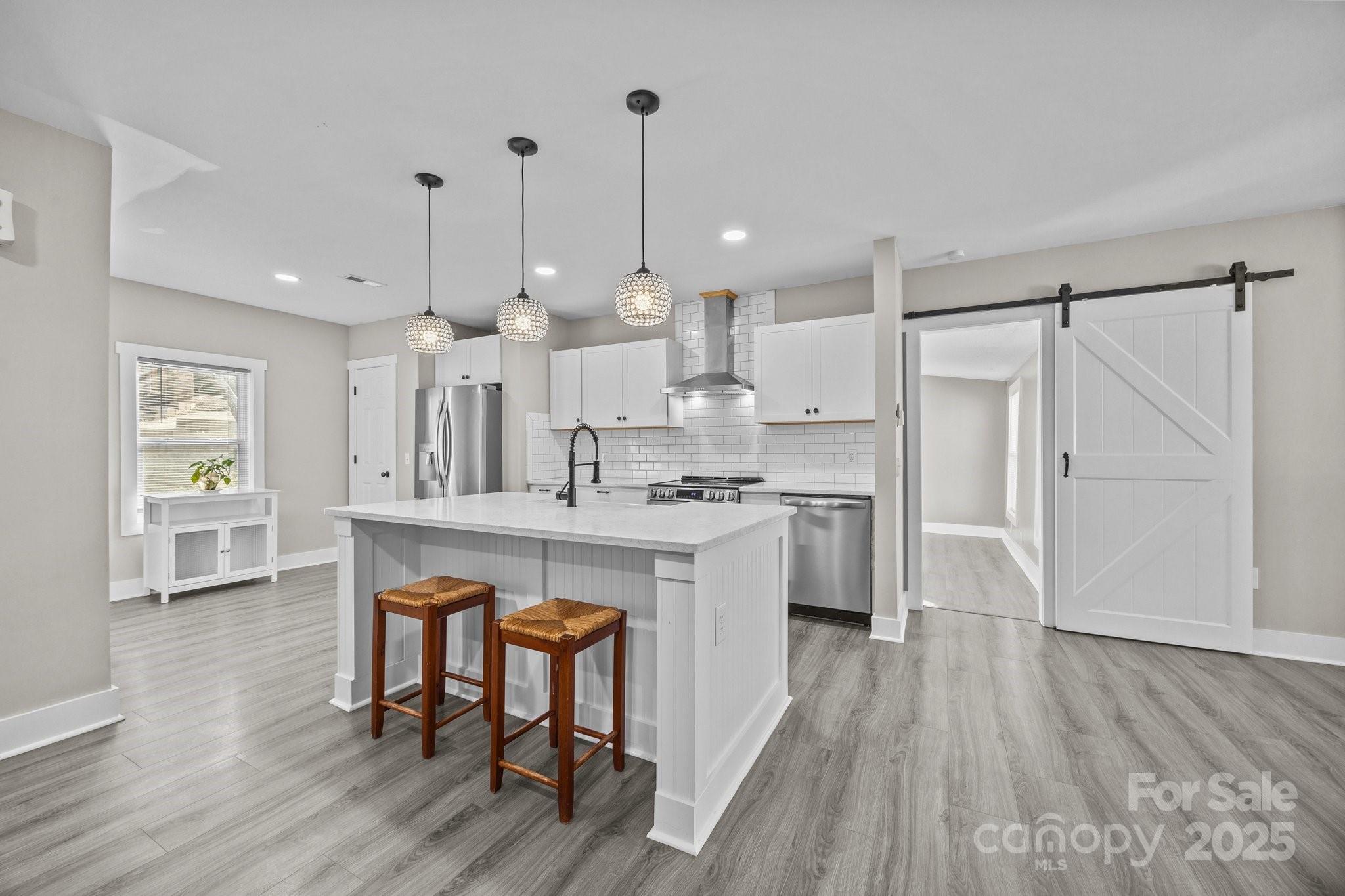 1325 Bostwood Lane Property Photo