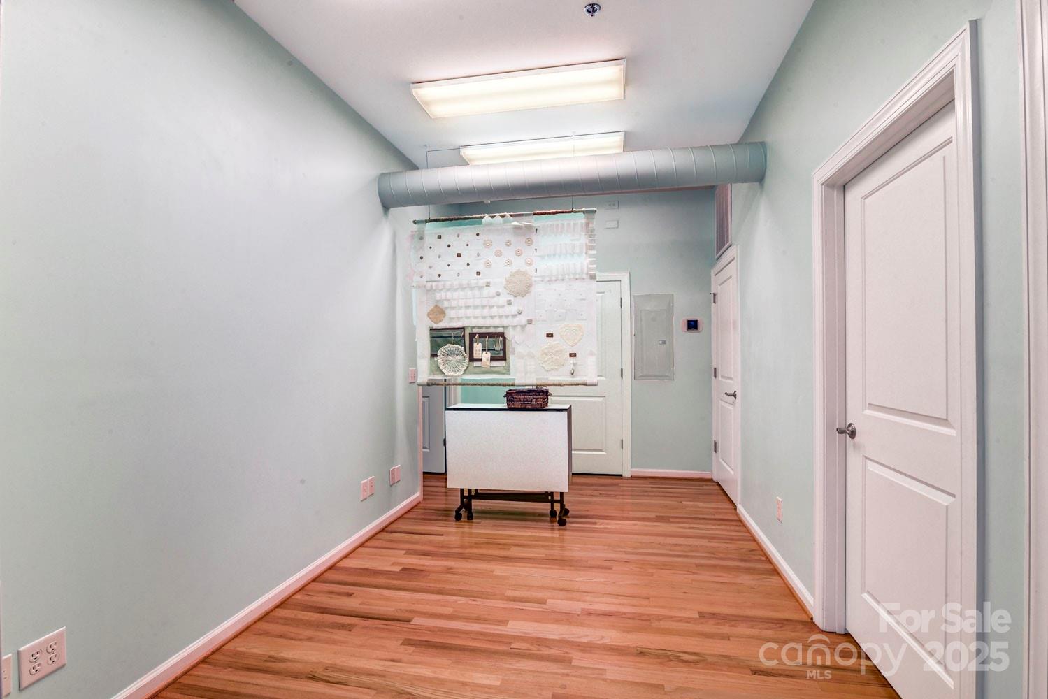 119 S Lee Street Property Photo 5