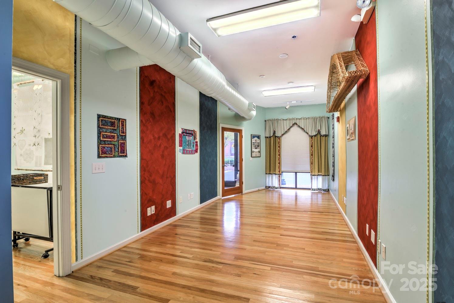 119 S Lee Street Property Photo 8