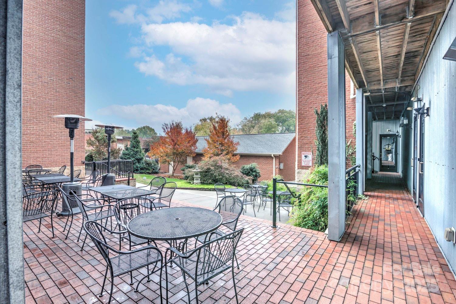 119 S Lee Street Property Photo 17