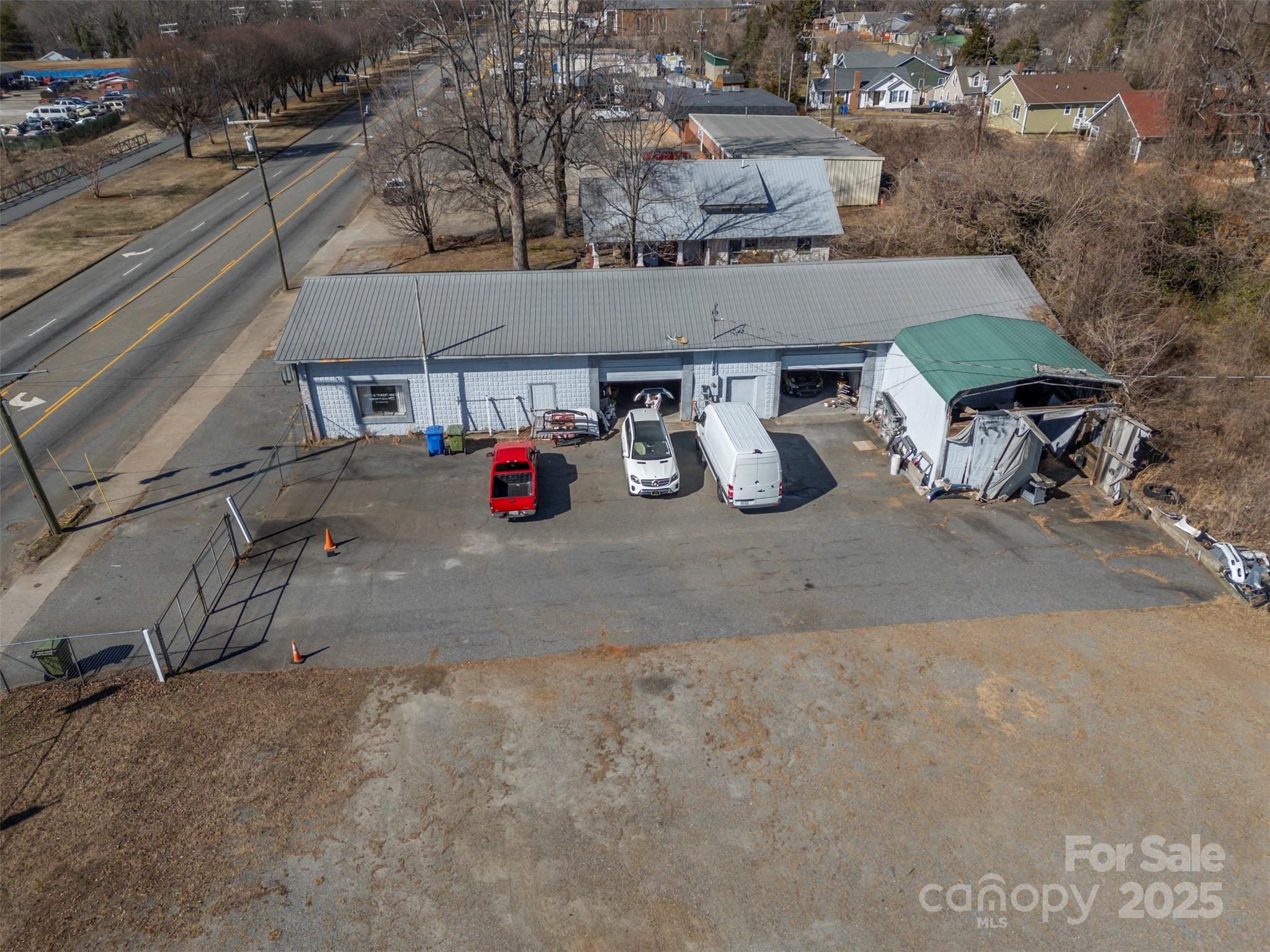 429 E Main Street Property Photo 6