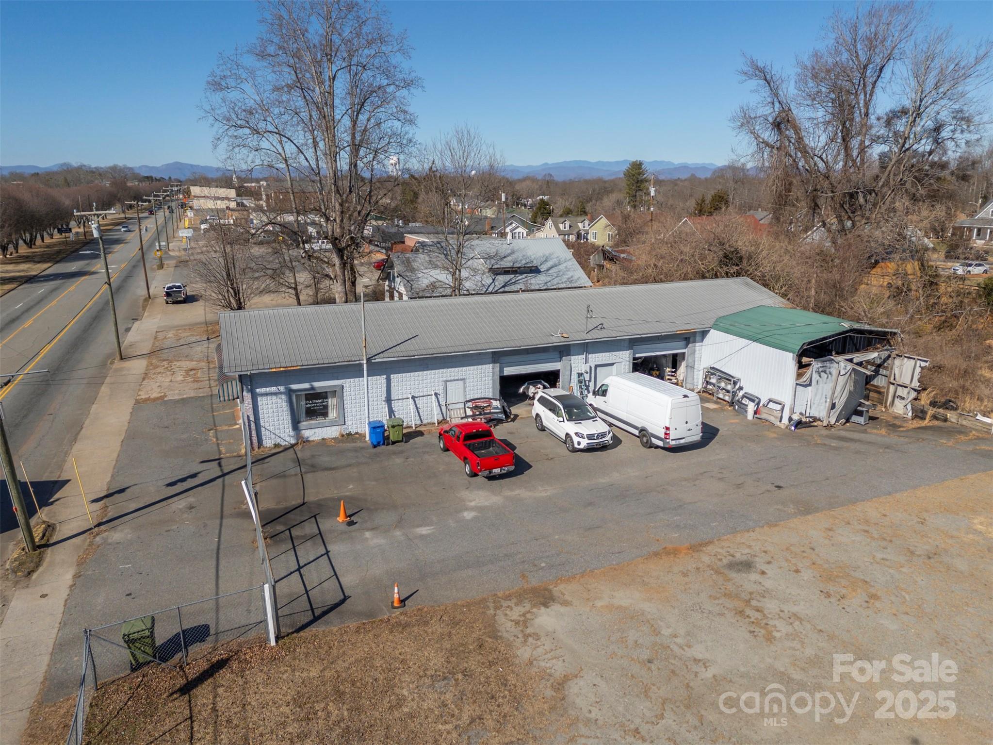 429 E Main Street Property Photo 7