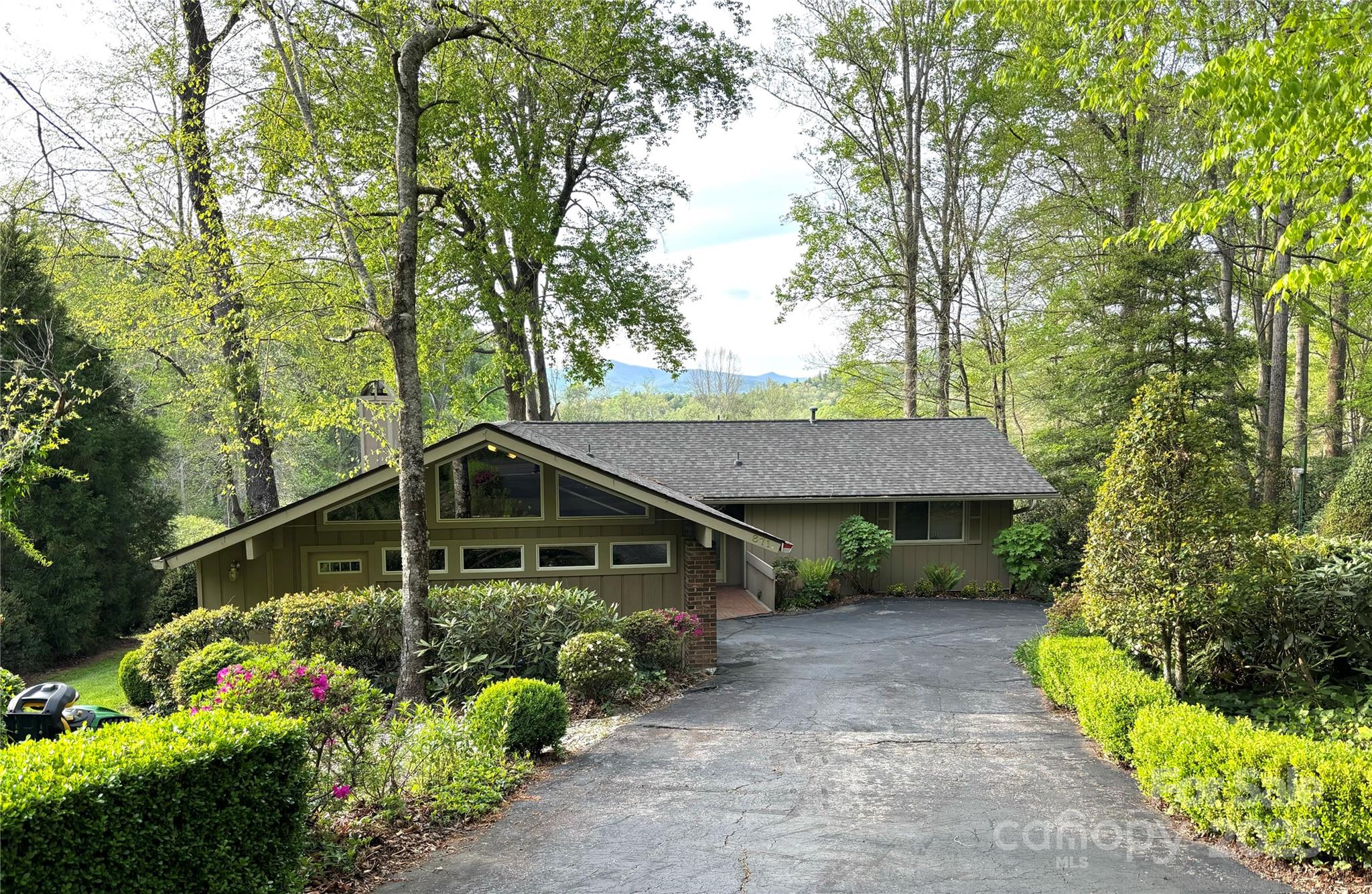 871 Glen Cannon Drive Property Photo