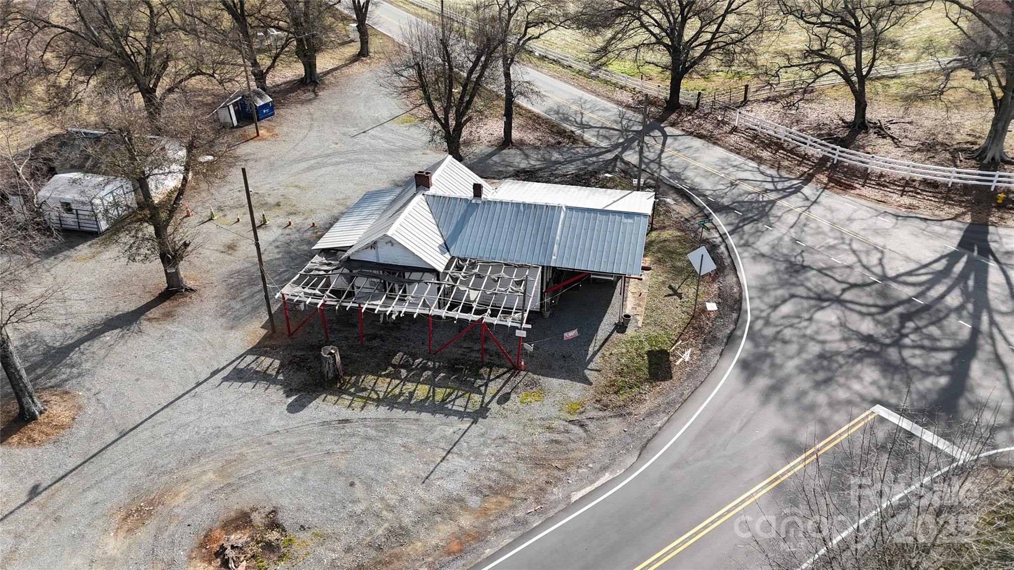 14909 Beatties Ford Road Property Photo 8