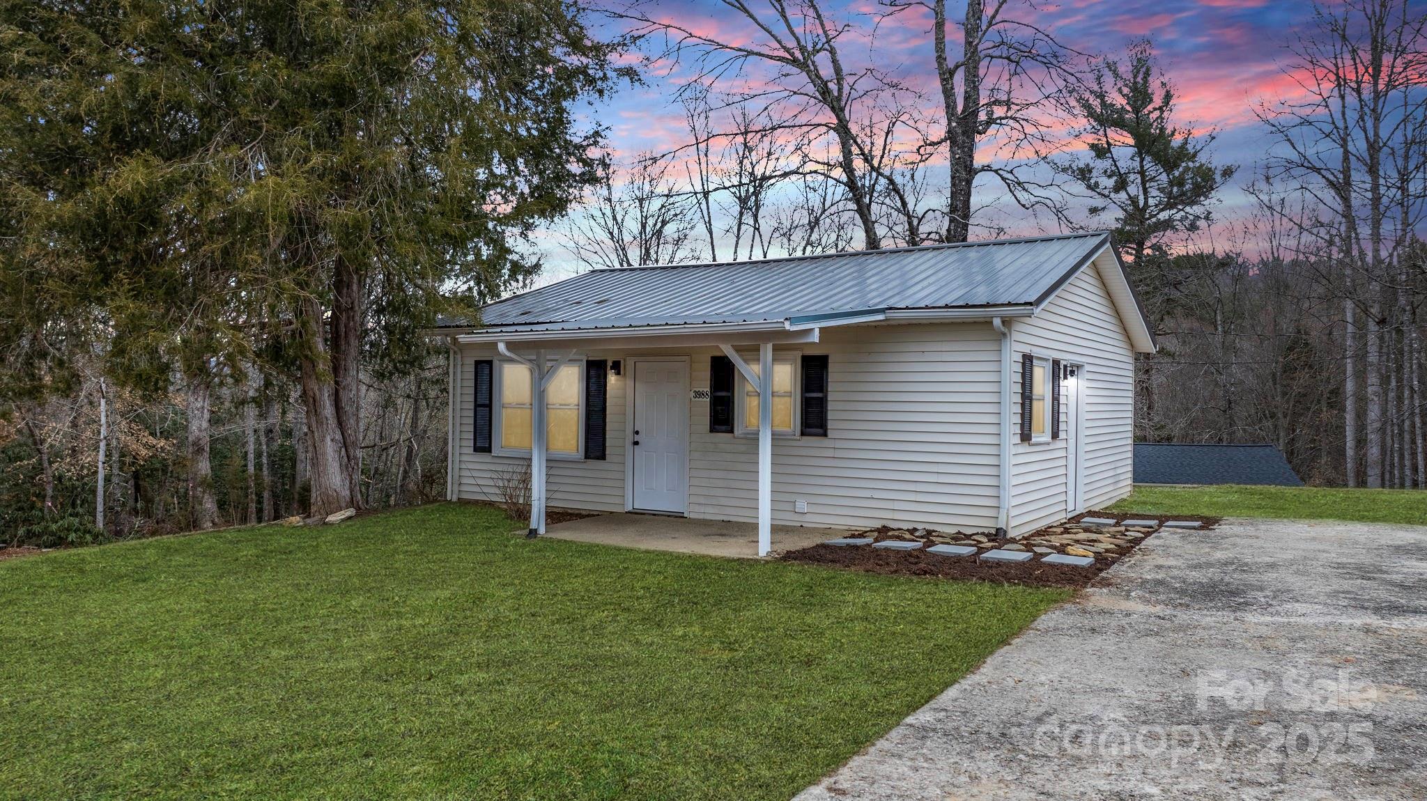 3988 Dug Hill Road Property Photo