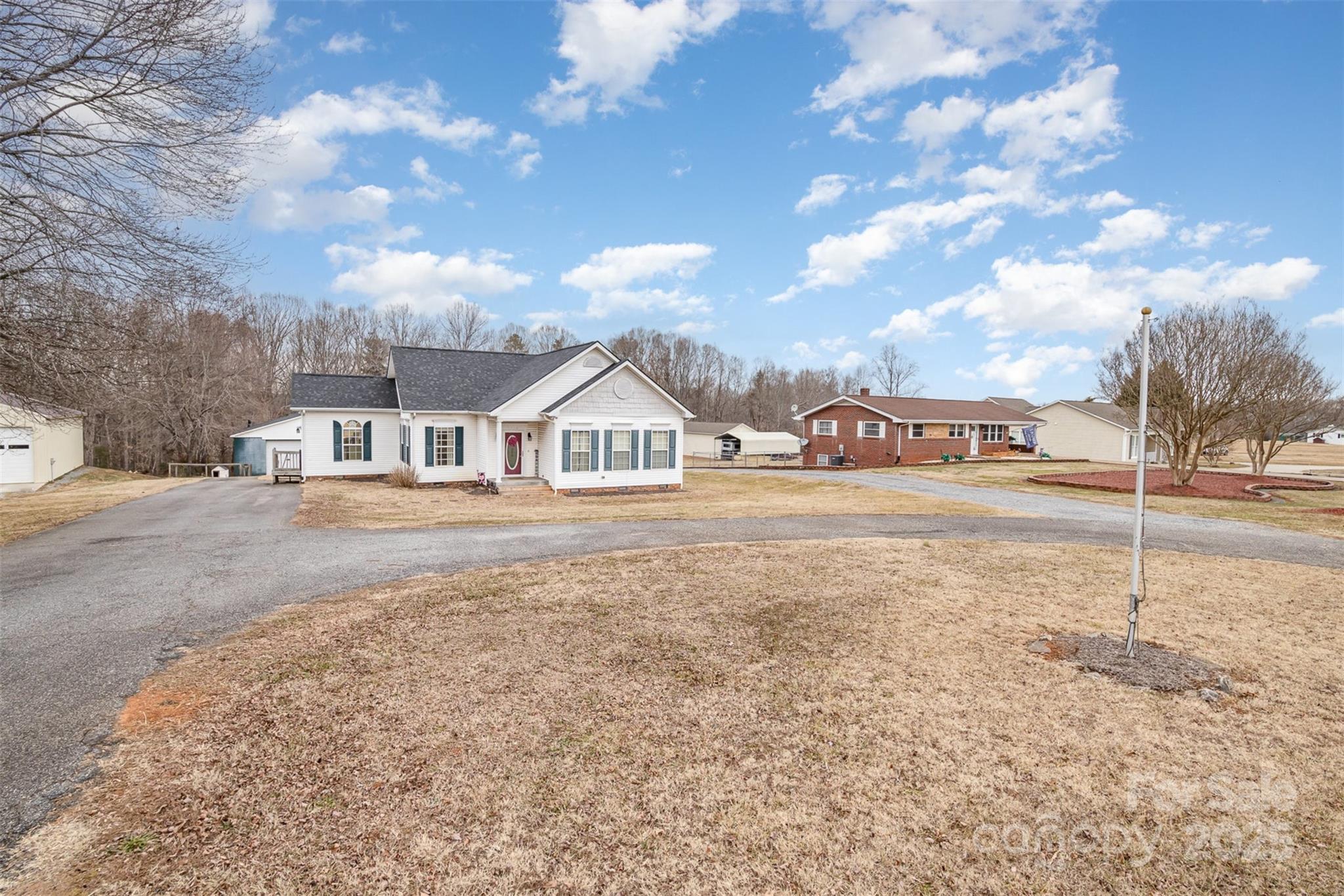 6328 W Nc 10 Highway Property Photo