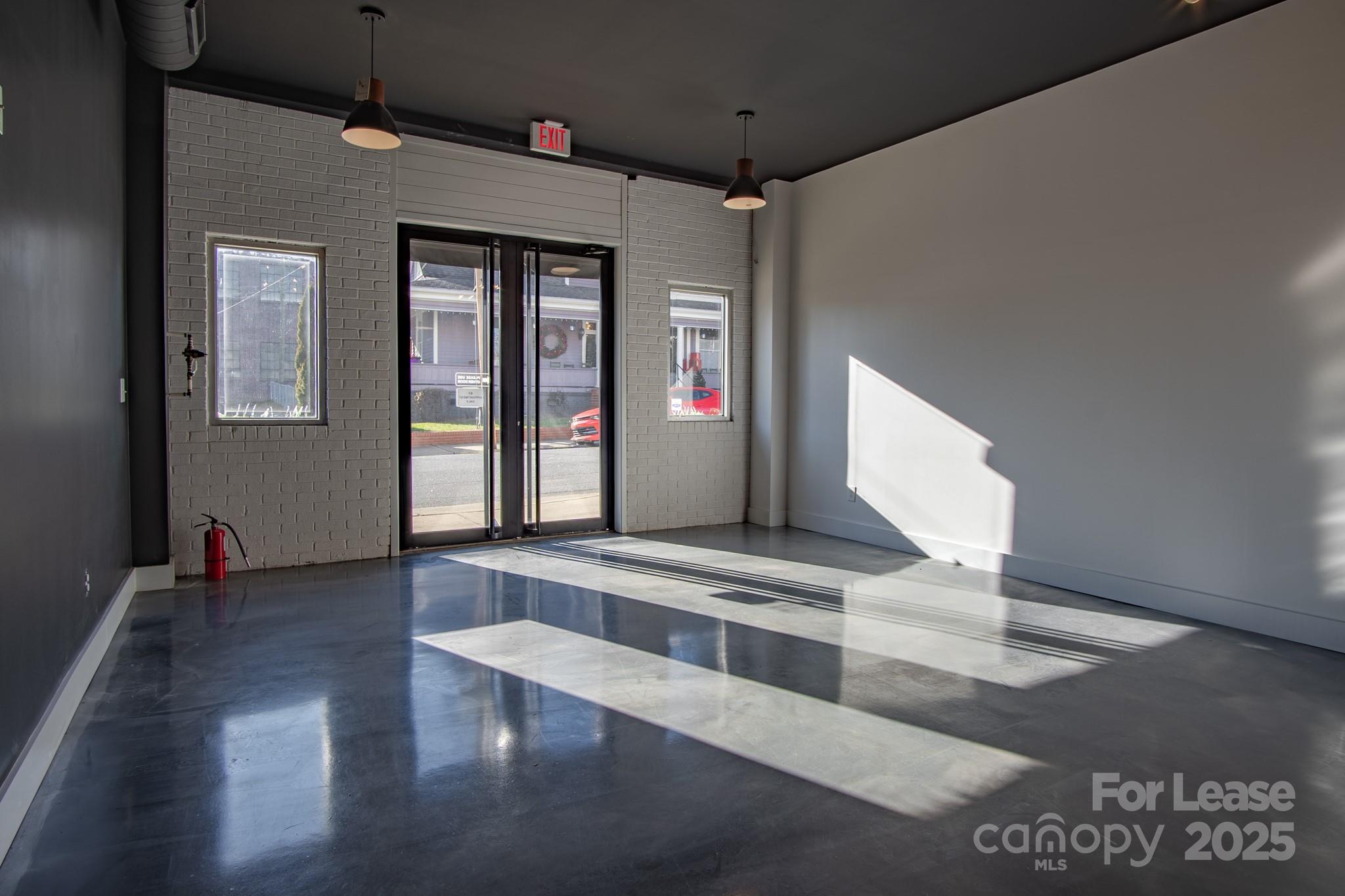 205 S Academy Street Property Photo 7