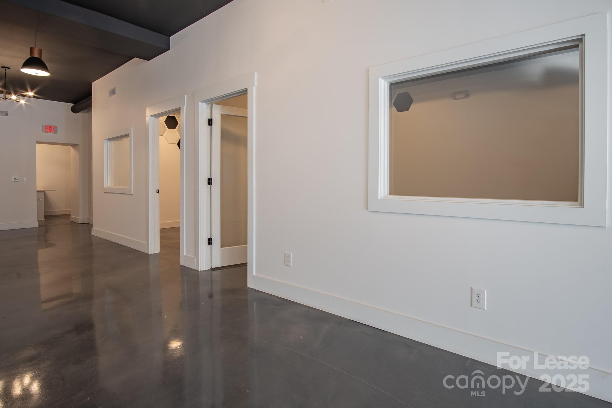 205 S Academy Street Property Photo 8