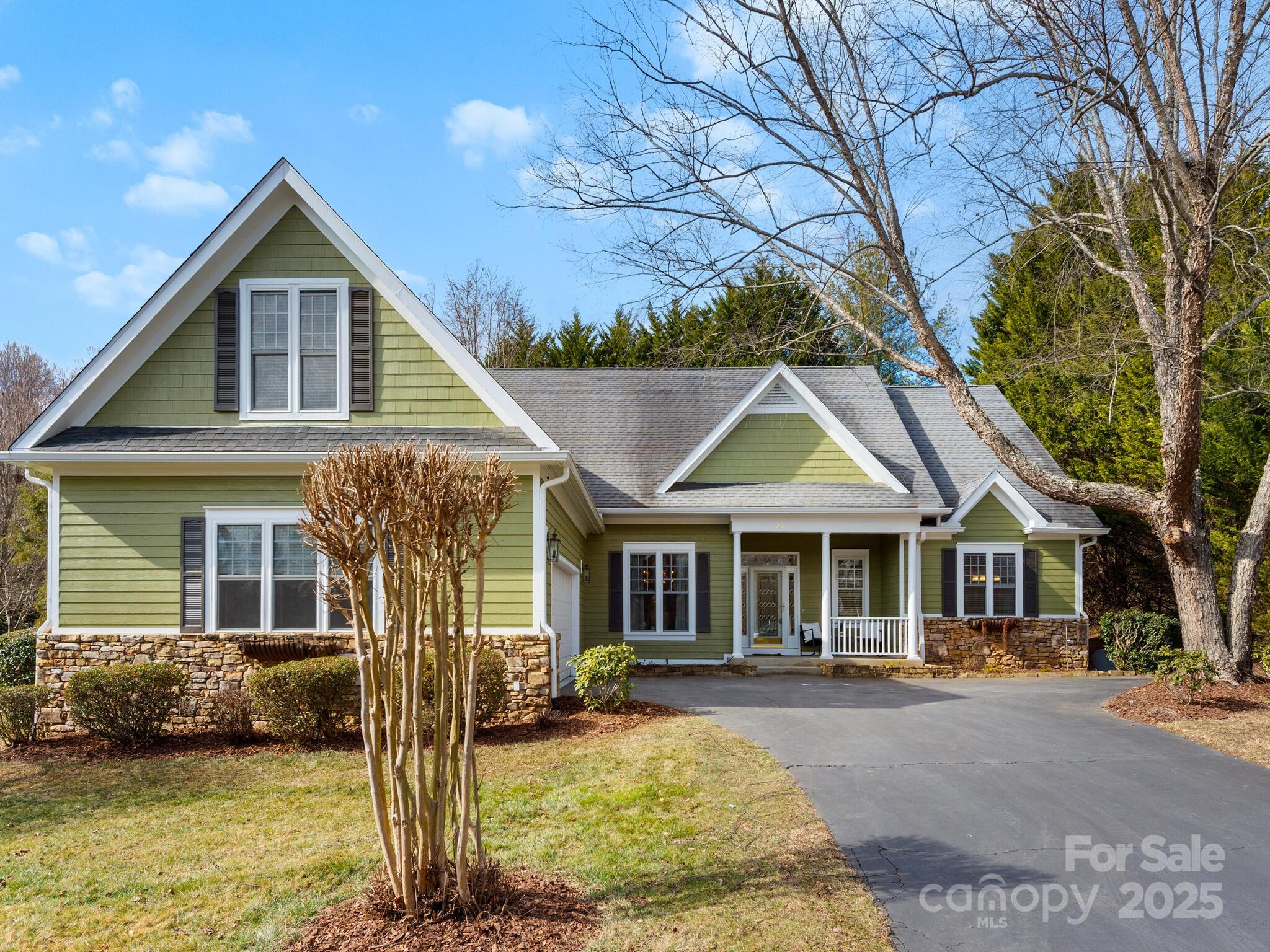 44 Chip Shot Court Property Photo