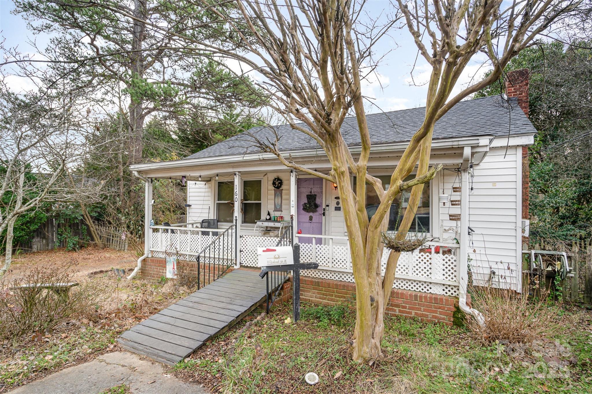 160 Brookwood Avenue Property Photo