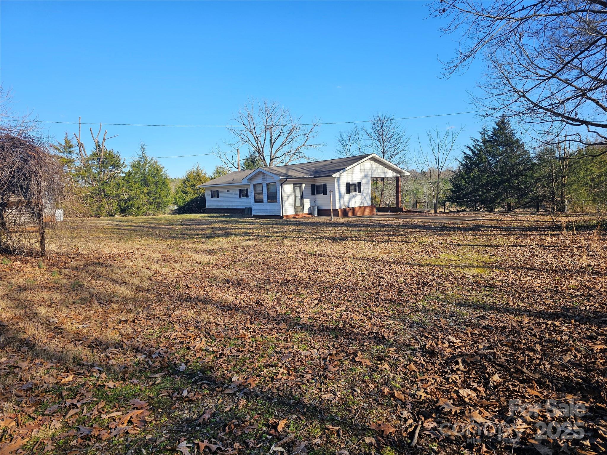 211 Forgotten Lane Property Photo 1