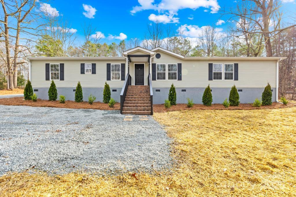 4105 Glenola Drive Property Photo