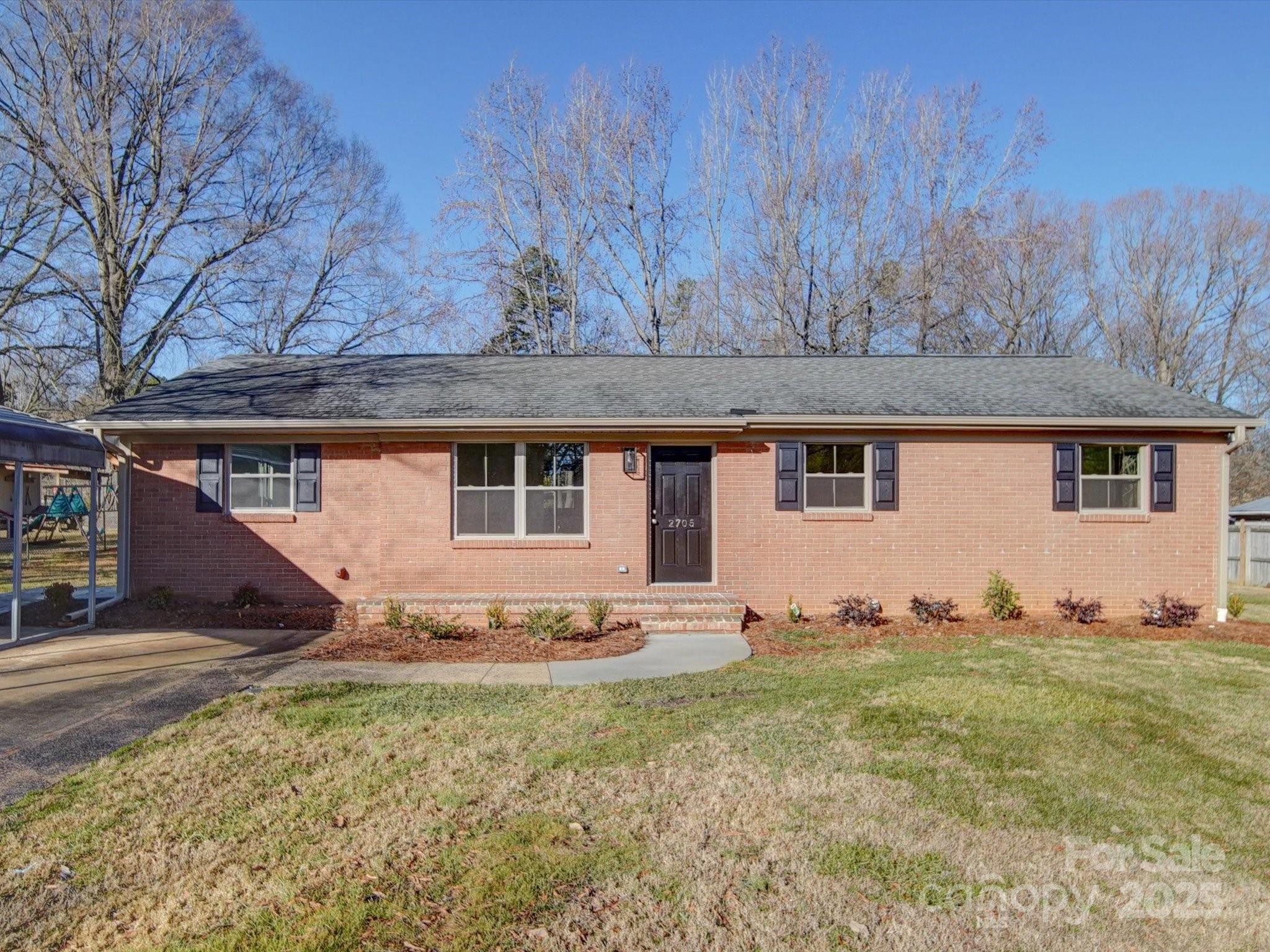 2705 Lowell Bethesda Road Property Photo