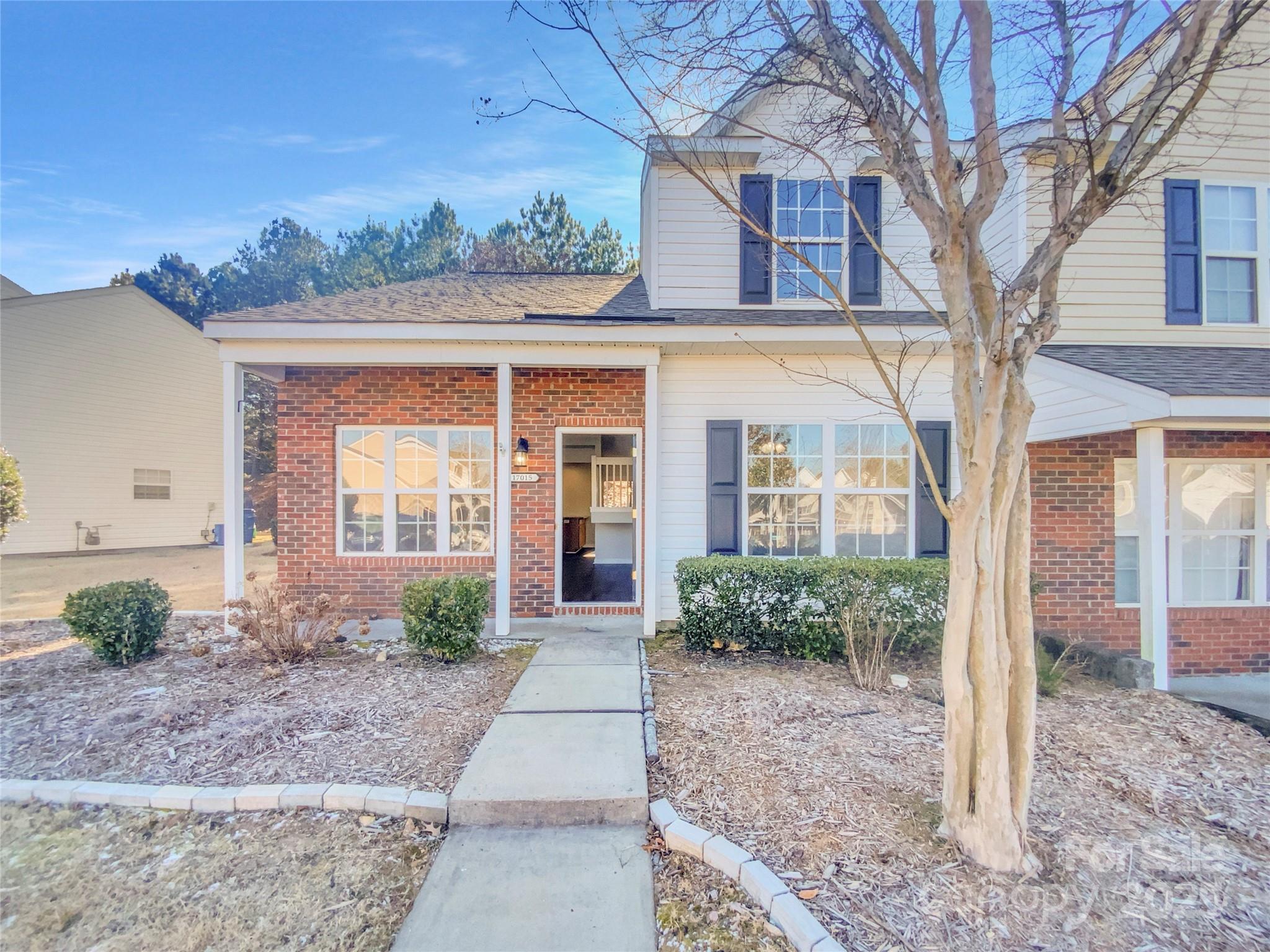 17015 Greenlawn Hills Court Property Photo 1