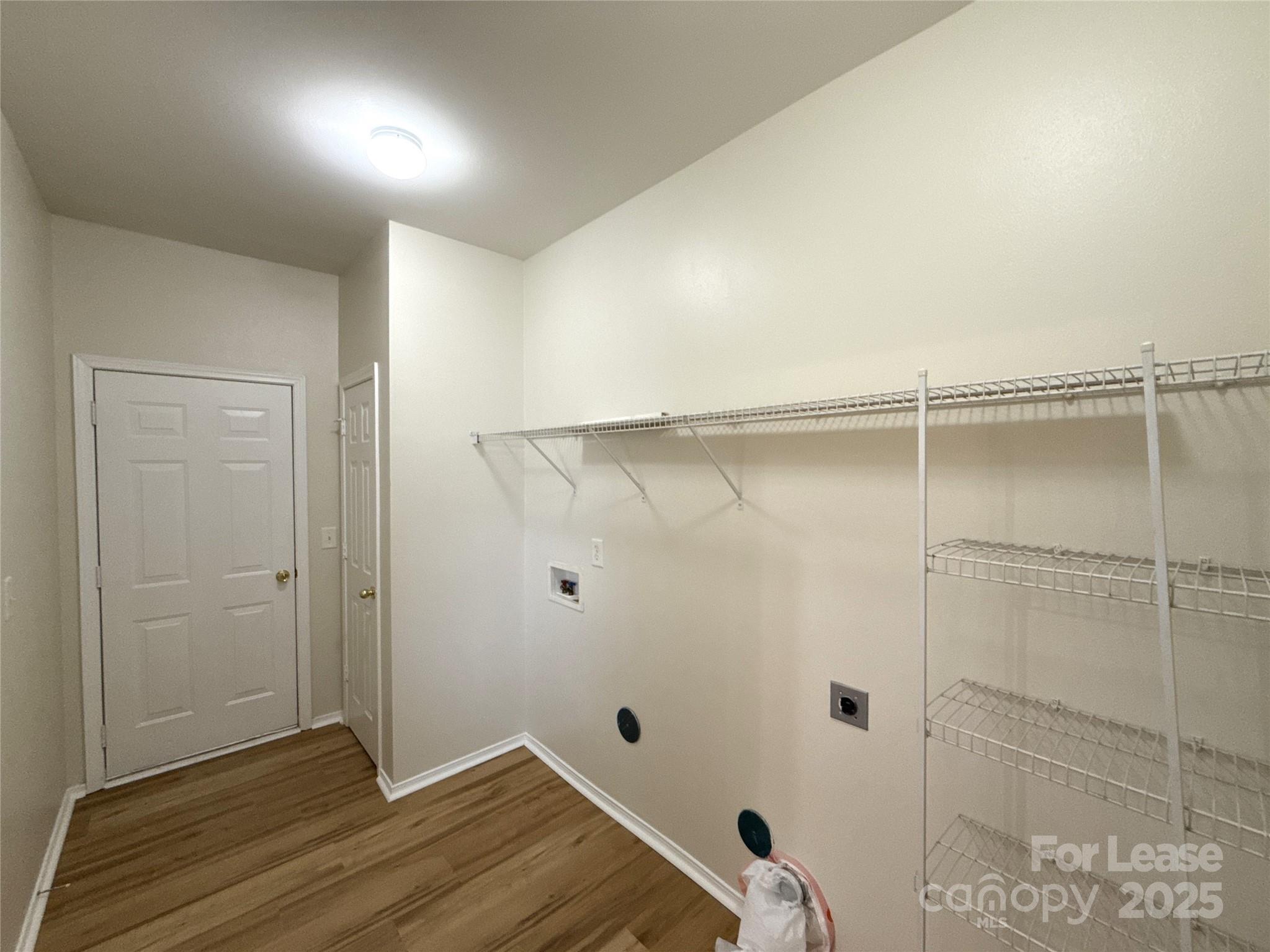 9402 Darwick Street Property Photo 8