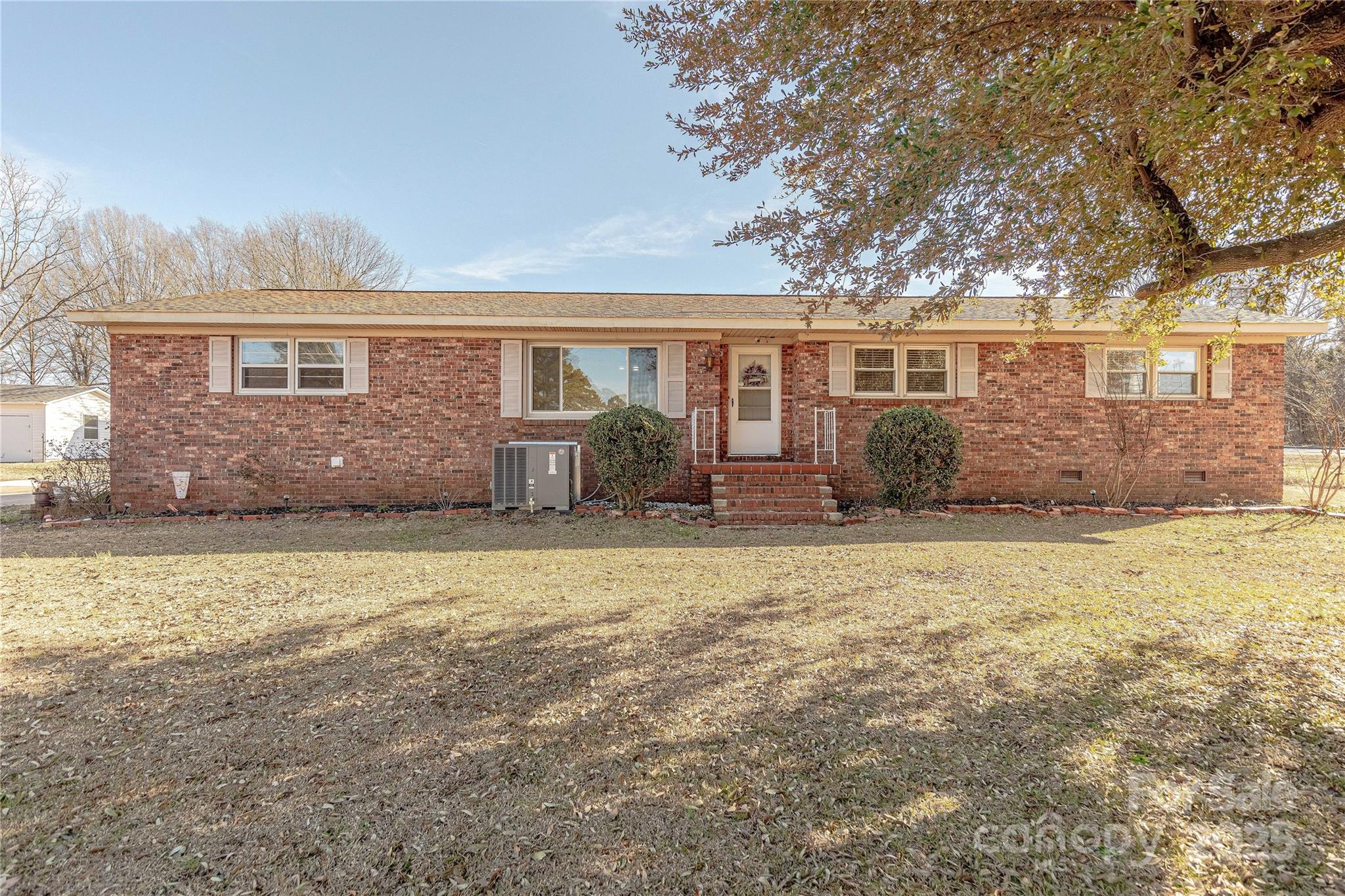2102 Eden Terrace Property Photo