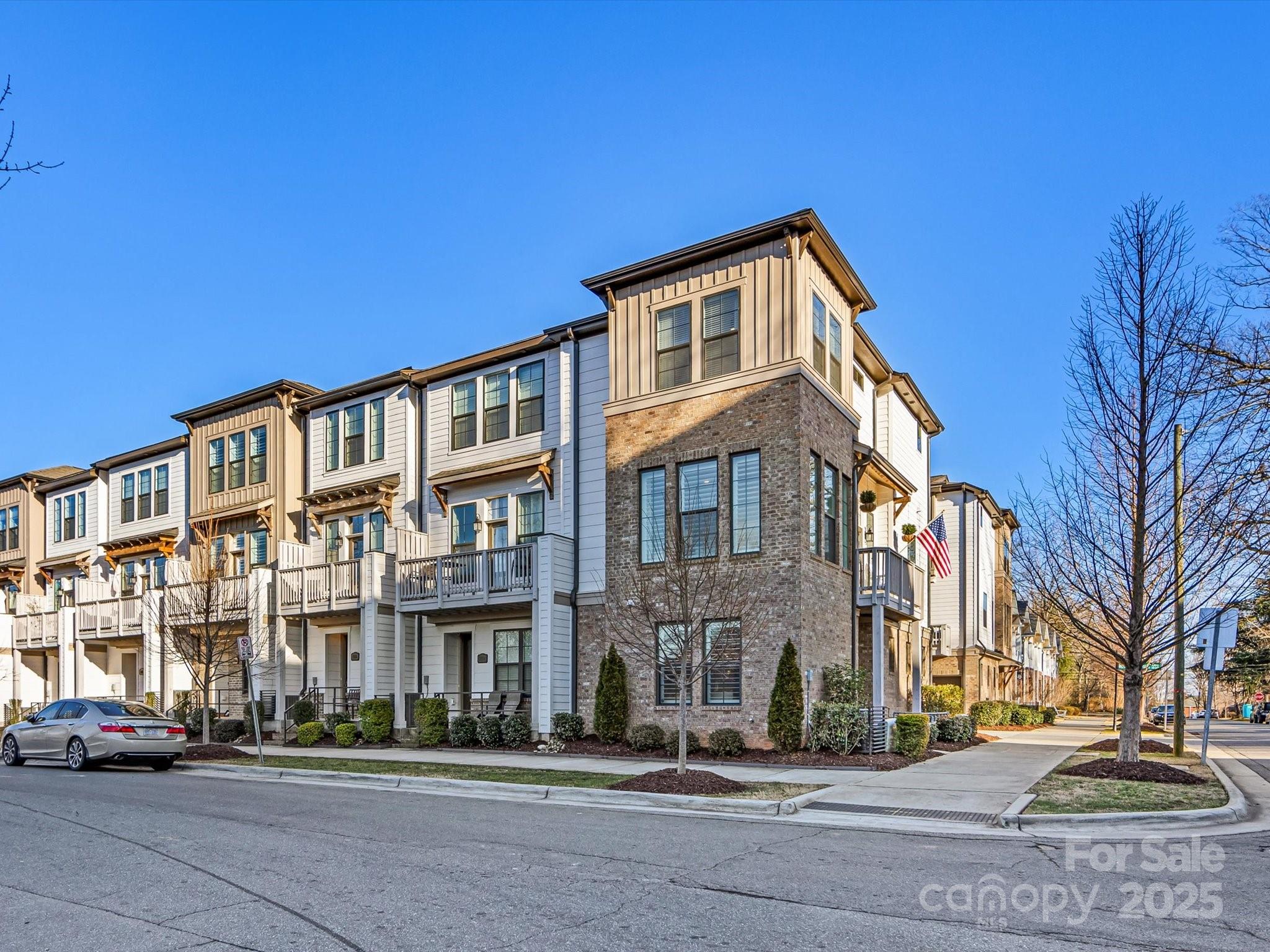1302 Nandina Street Property Photo