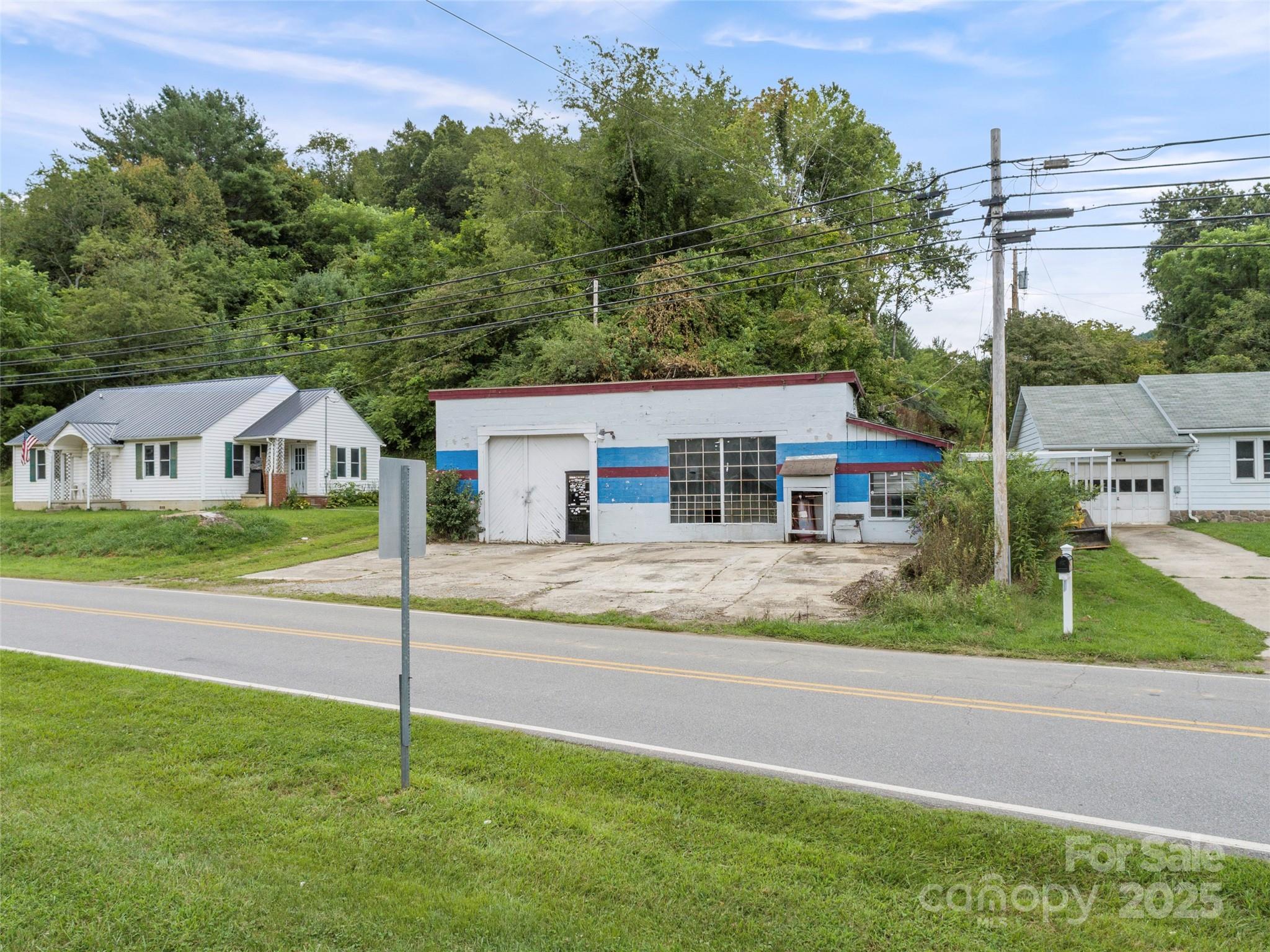 219 Burnsville School Road Property Photo 3