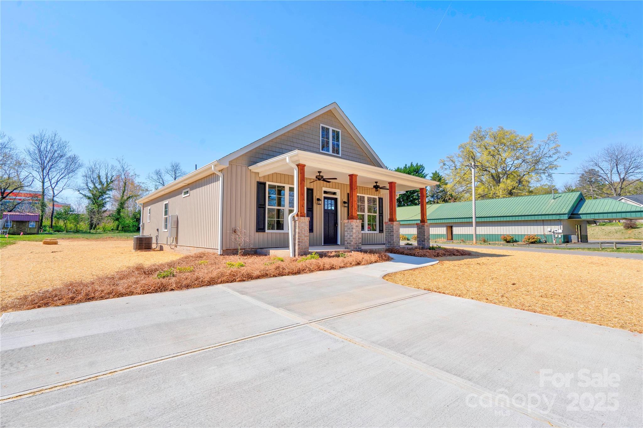 604 E Ridge Street Property Photo