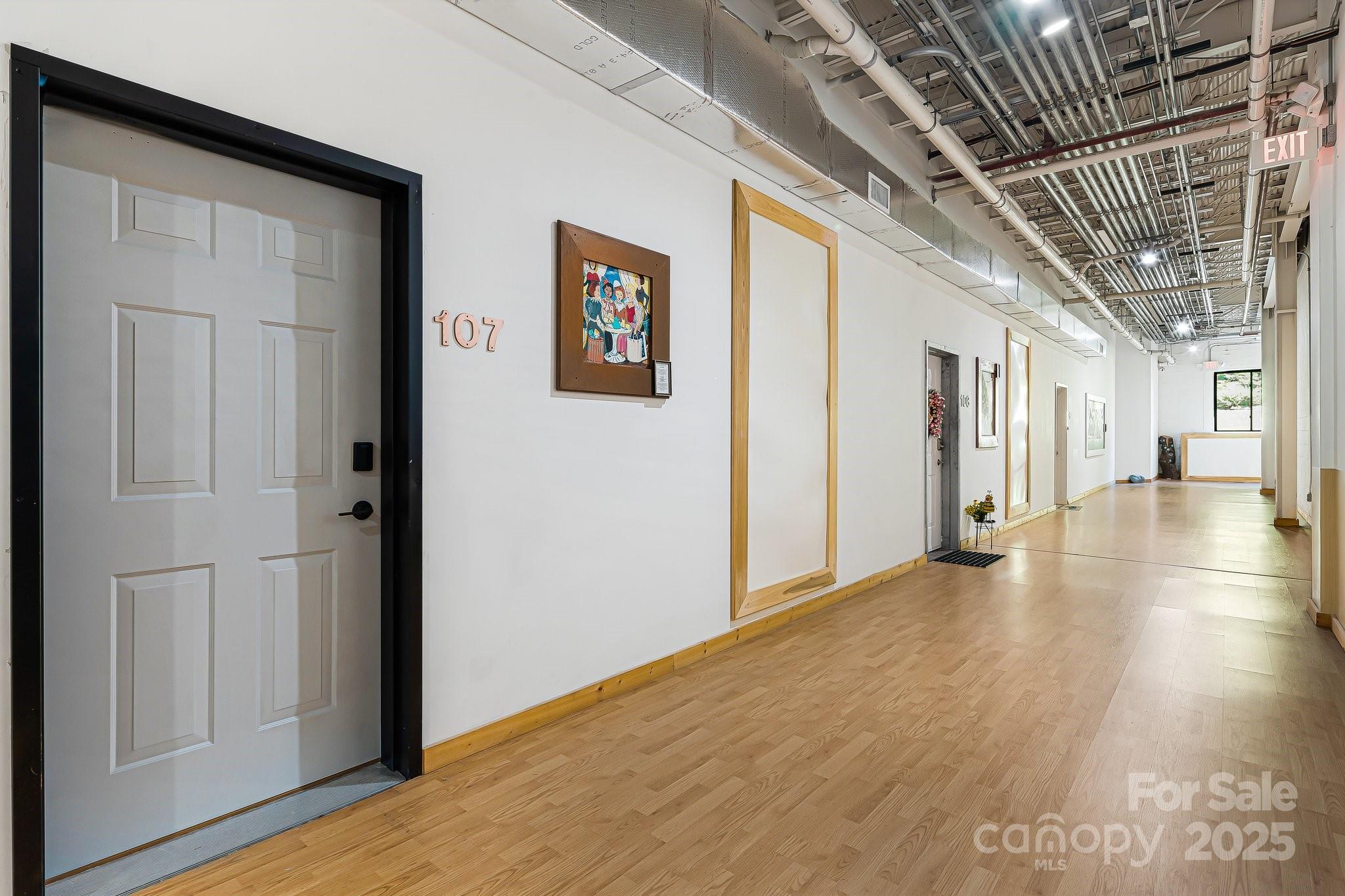 215 S Jefferson Avenue 107 Property Photo 2