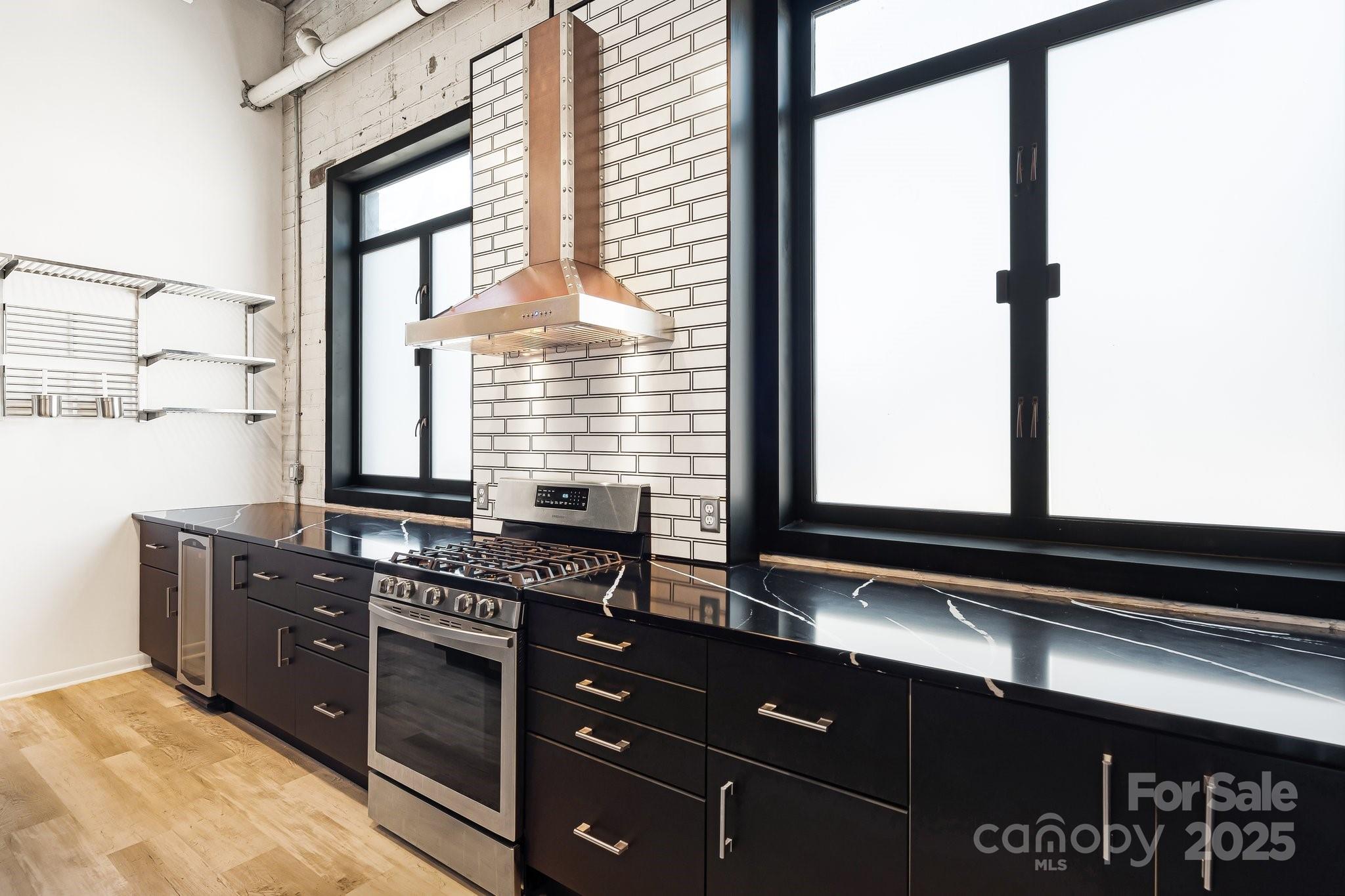 215 S Jefferson Avenue 107 Property Photo 8