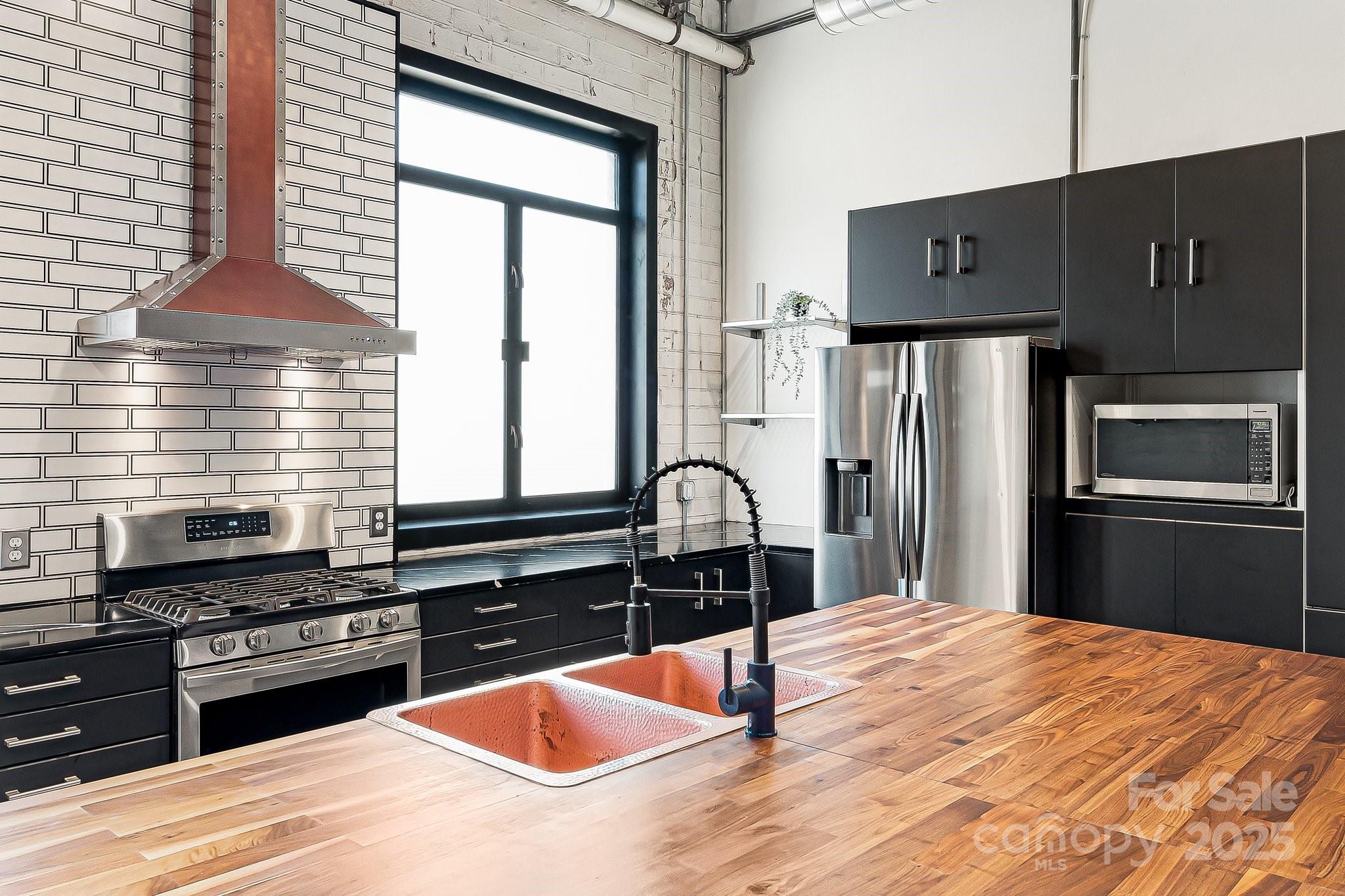 215 S Jefferson Avenue 107 Property Photo 9