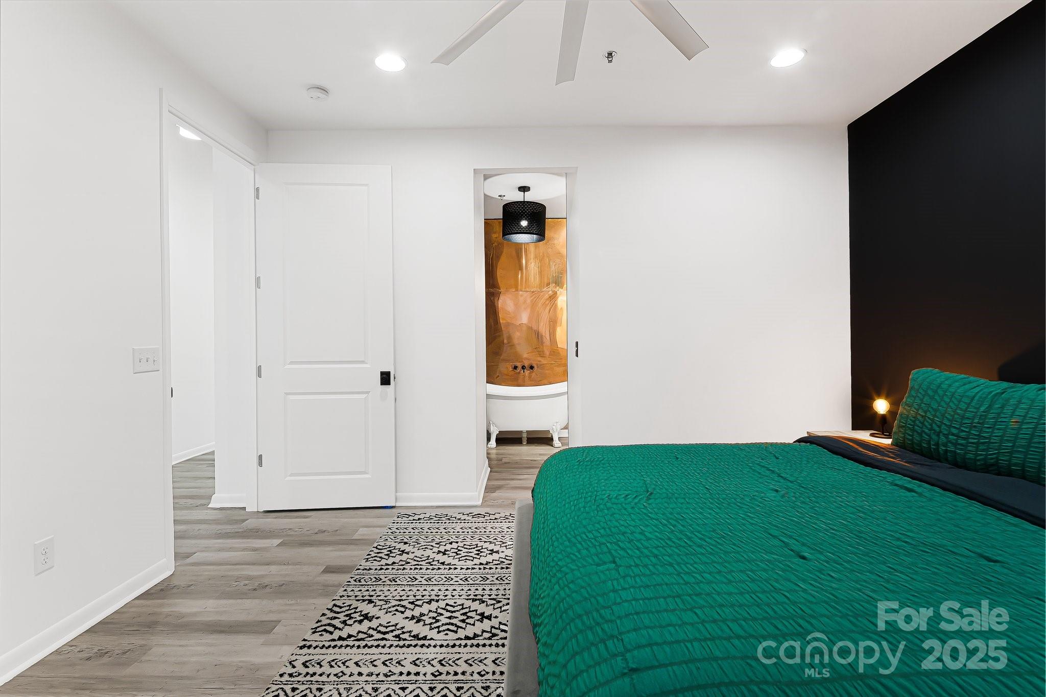 215 S Jefferson Avenue 107 Property Photo 13