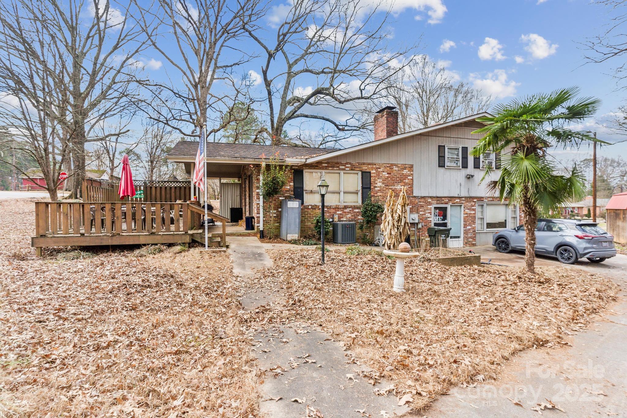 400 Charles Street Property Photo