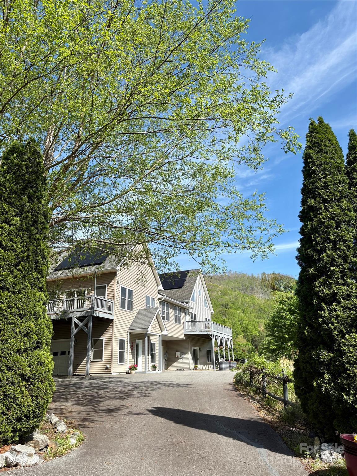 Apple Tree Real Estate Listings Main Image