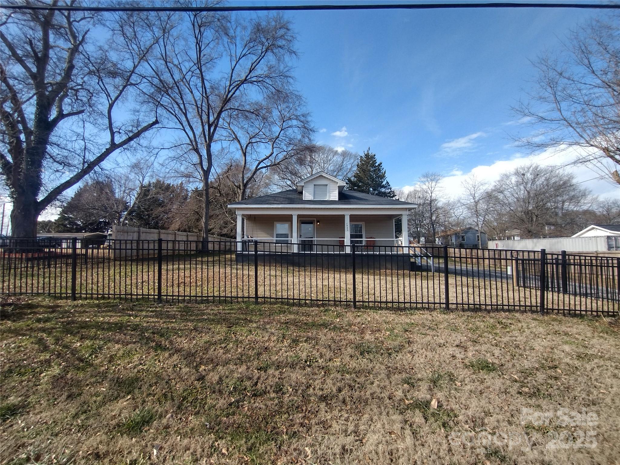 1443 Modena Street Property Photo