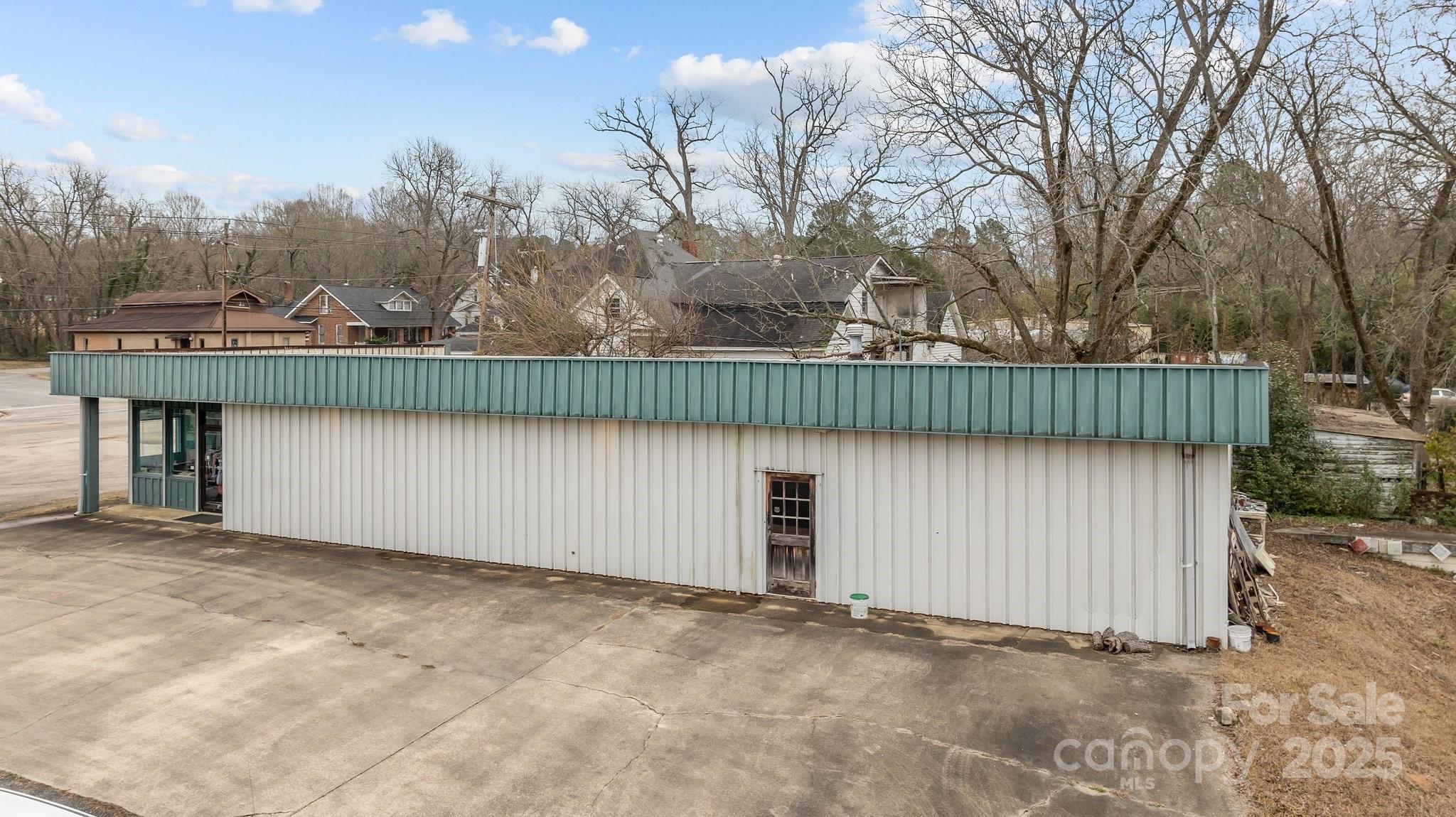 183 Columbia Street Property Photo 1