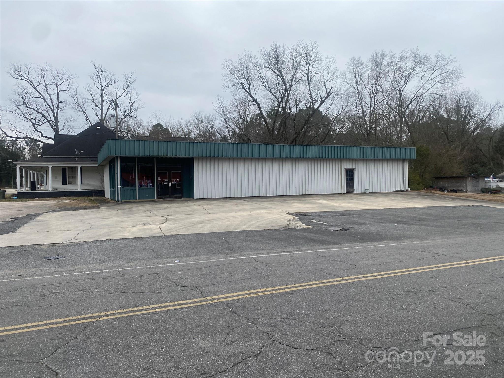183 Columbia Street Property Photo 40